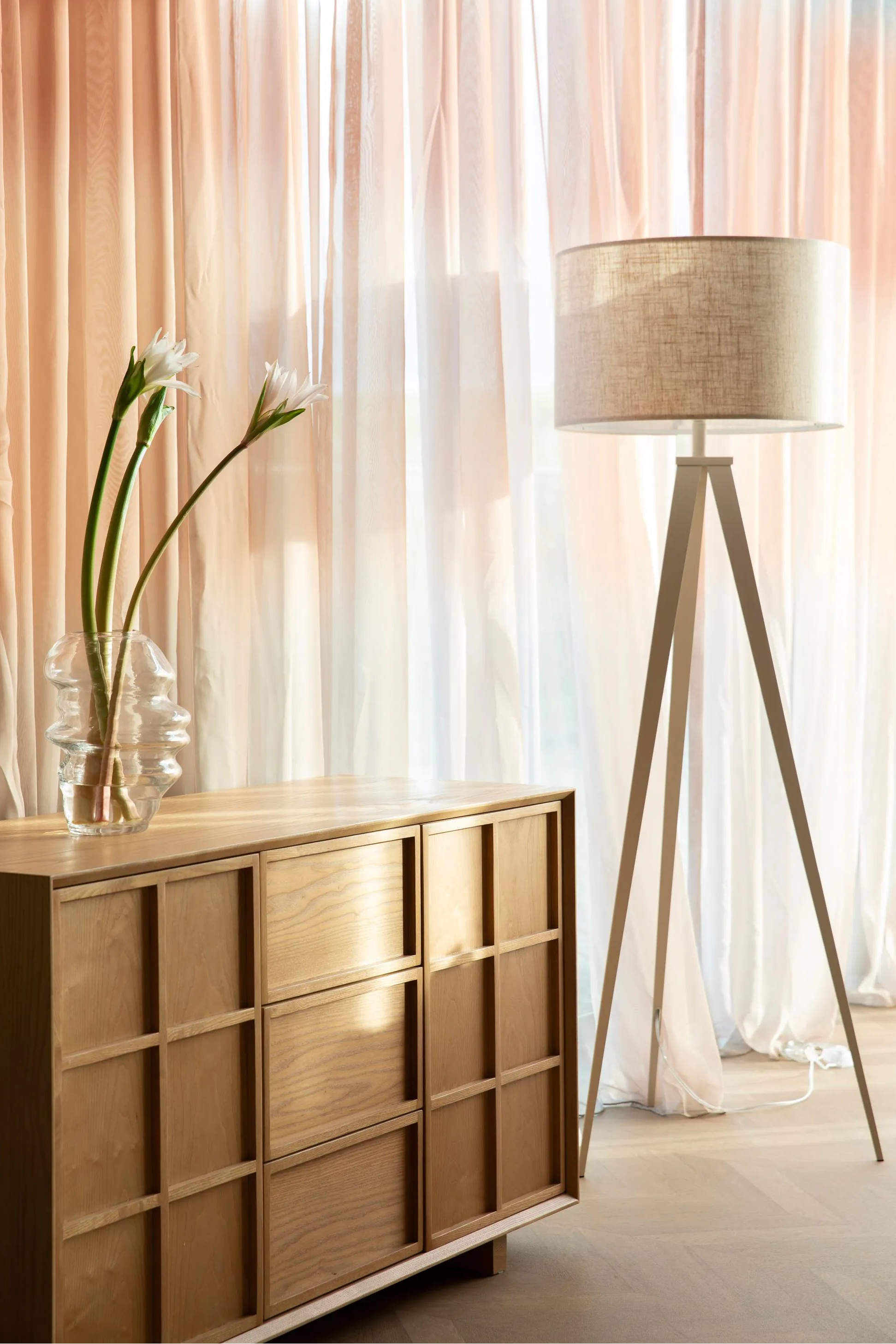 Stehlampe TRIPOD beżowy trójnóg