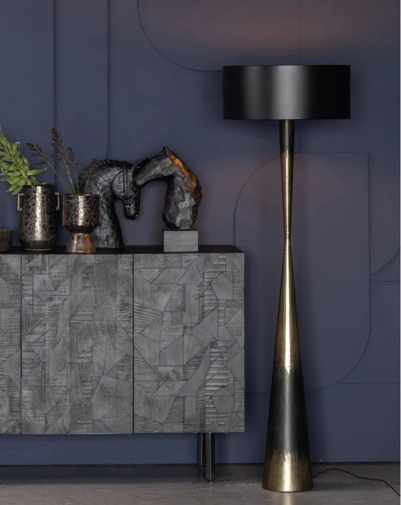 Blackout blackout floor lamp with golden