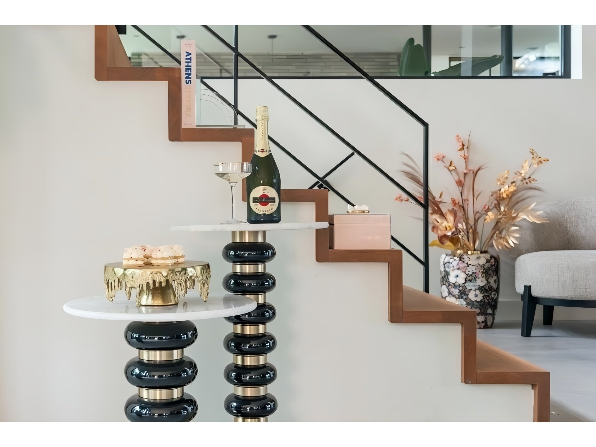 Zijtafel BARBARA zwart met wit marmer