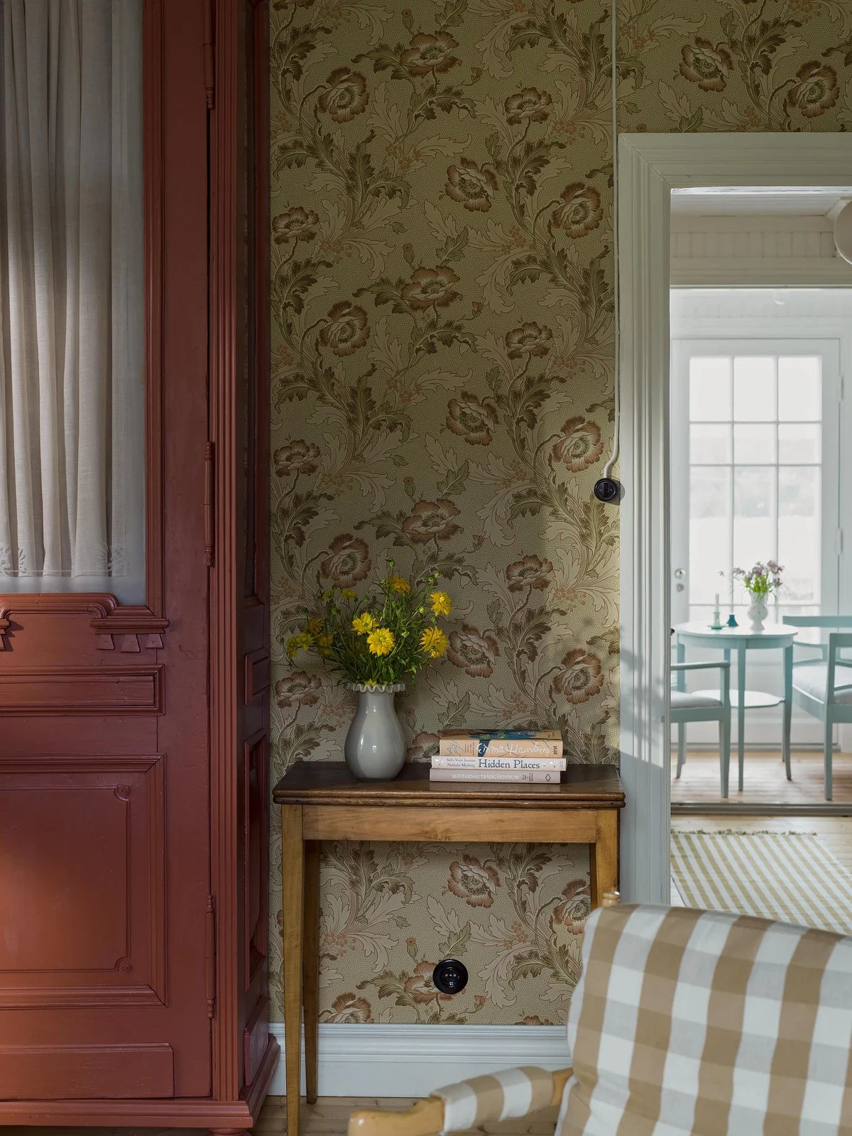 Vliesbehang met plantaal patroon GÖTEBORG beige met groen