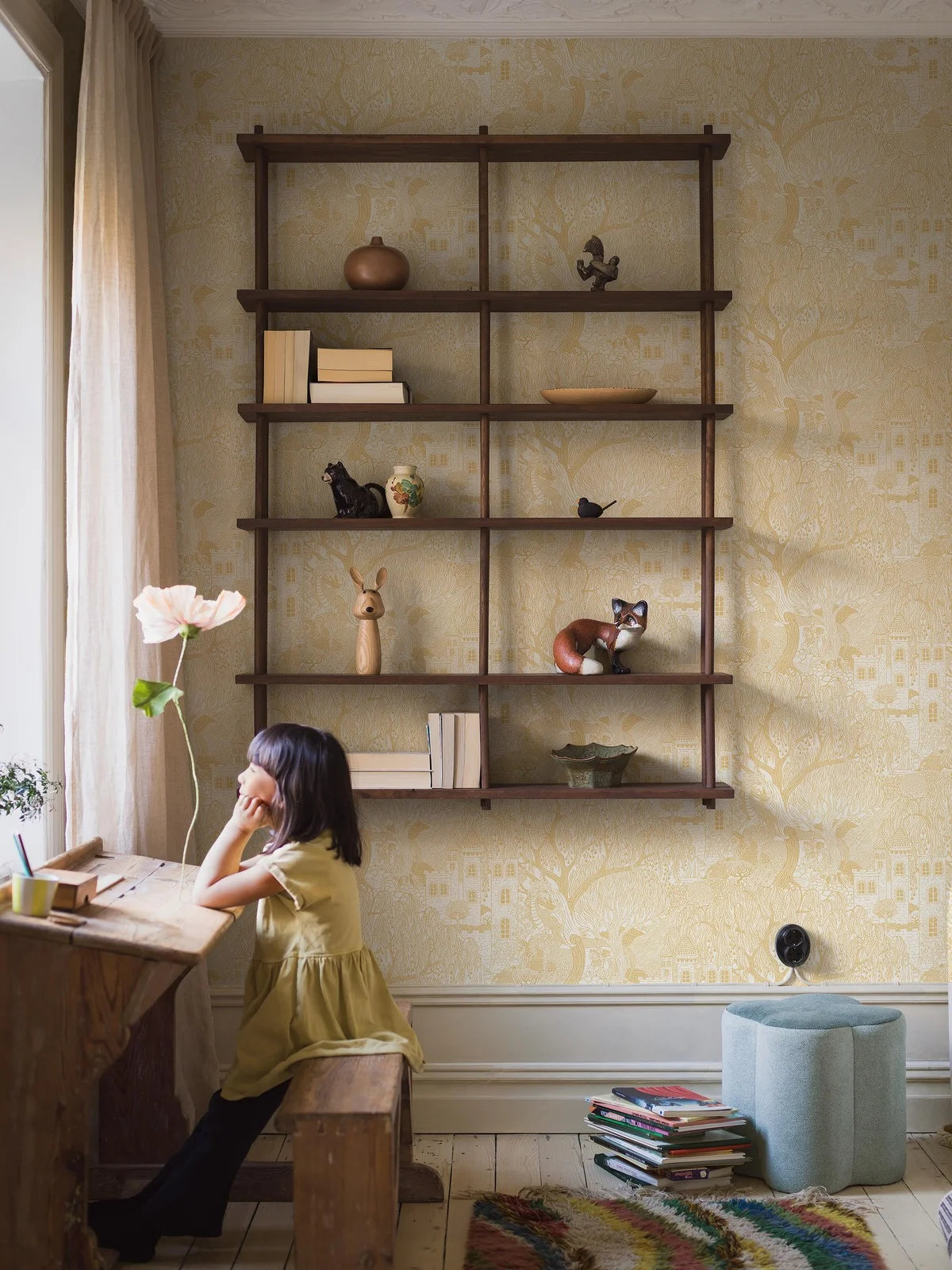 Kinderbehang met een sprookjesmotief KONINKRIJK VAN DE WILLEN geel