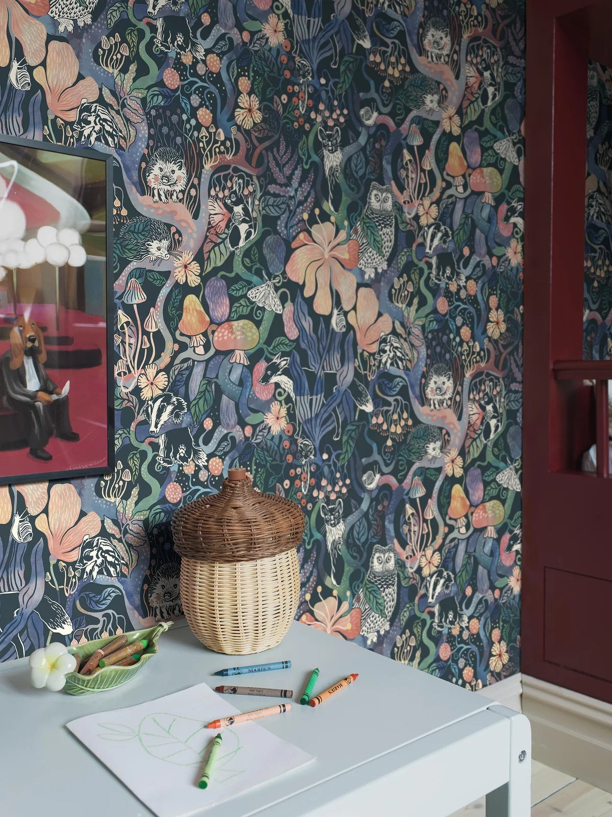 Kinderbehang met het thema van het sprookjesachtige bos MAGIC WOODS blauw met roze