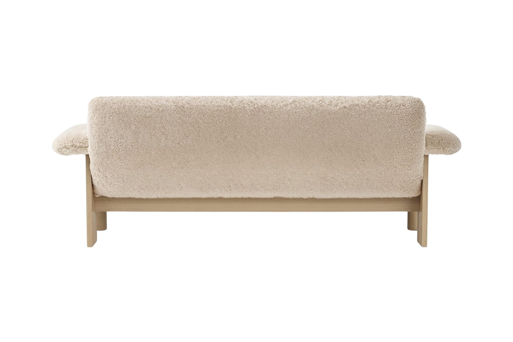Sofa BRASILIA schapenleer met eiken basis