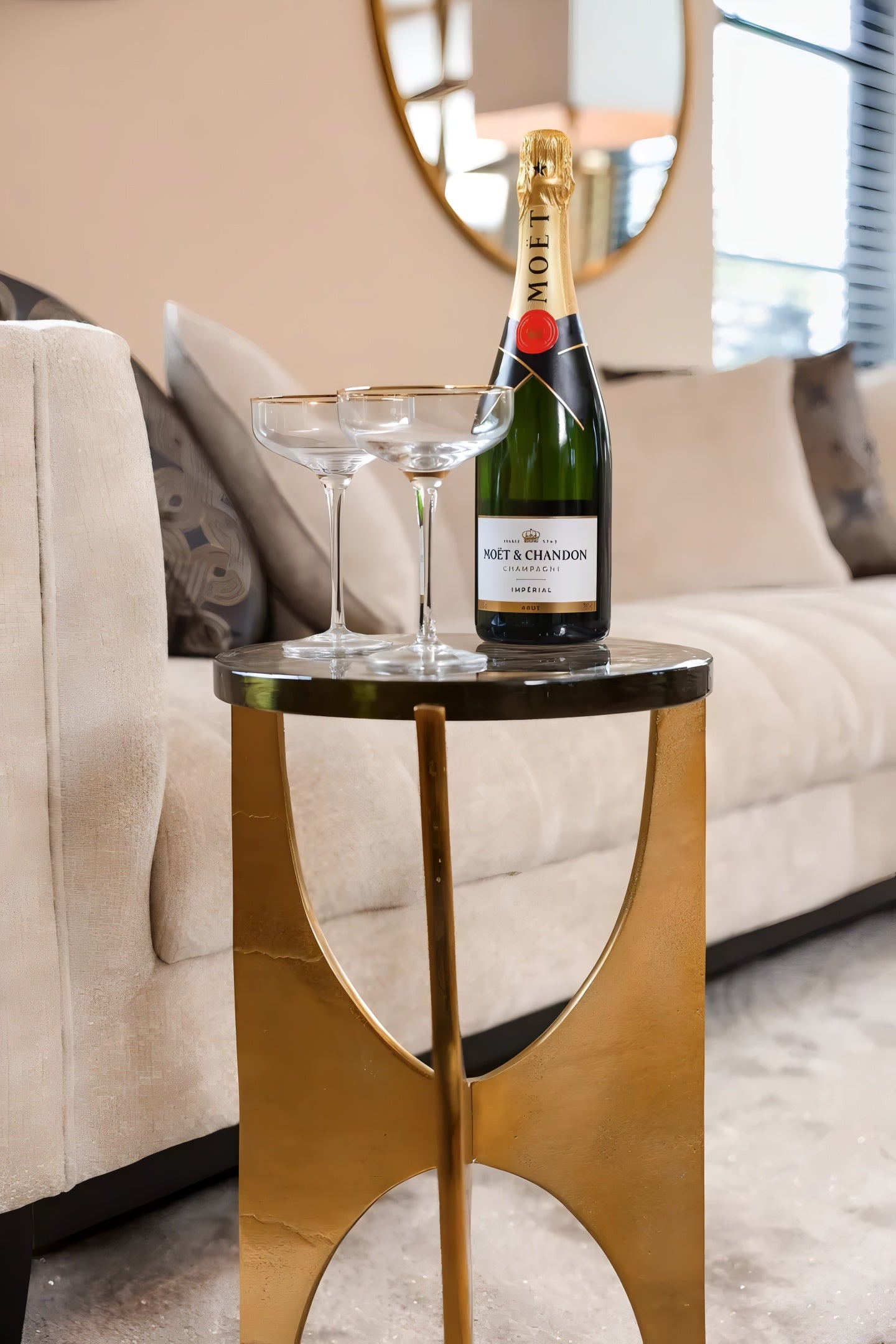 Zijtafel AVERY goud