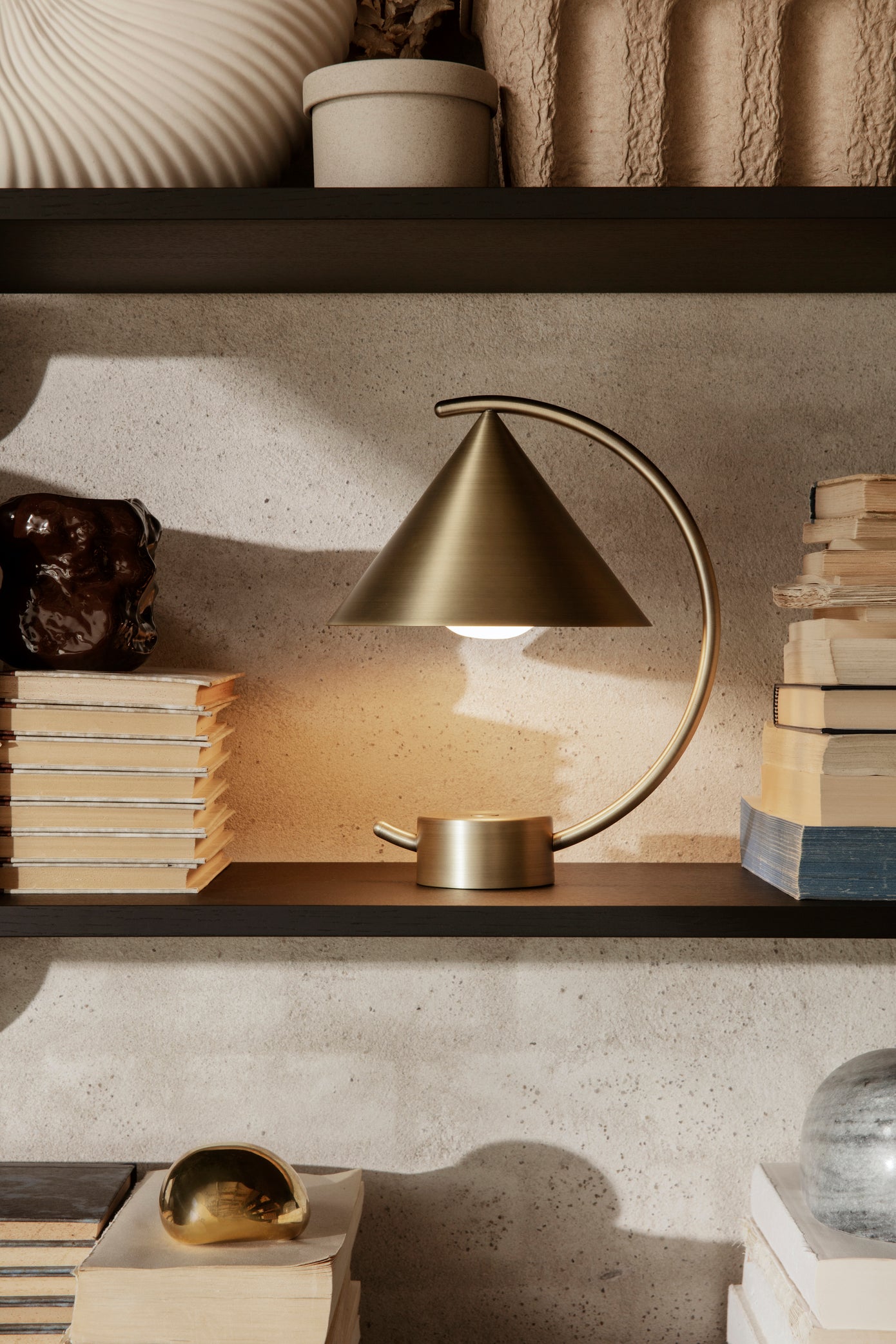 MERIDIAN portable lamp brass