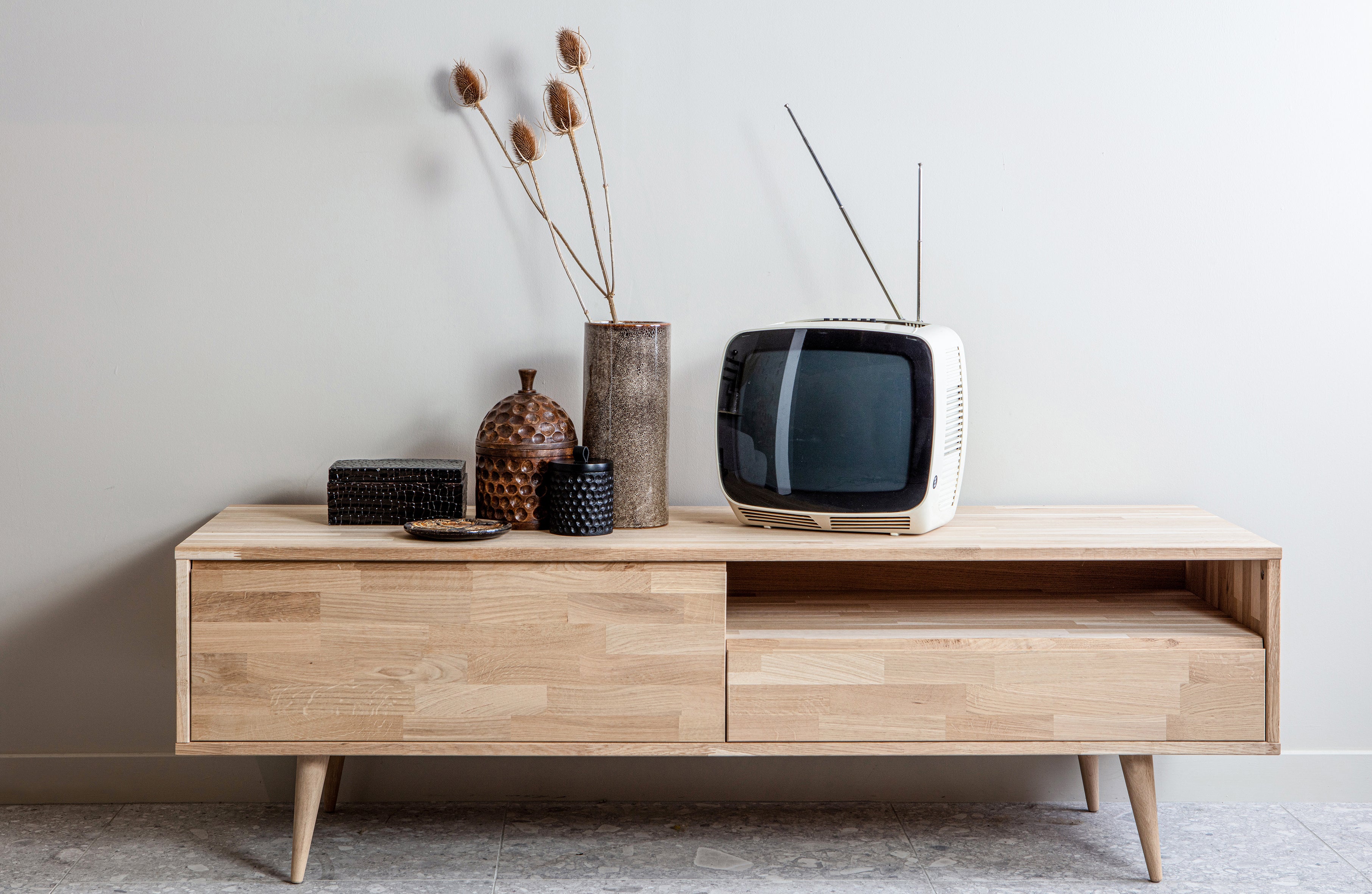Szafka pod telewizor TYGO – Woood