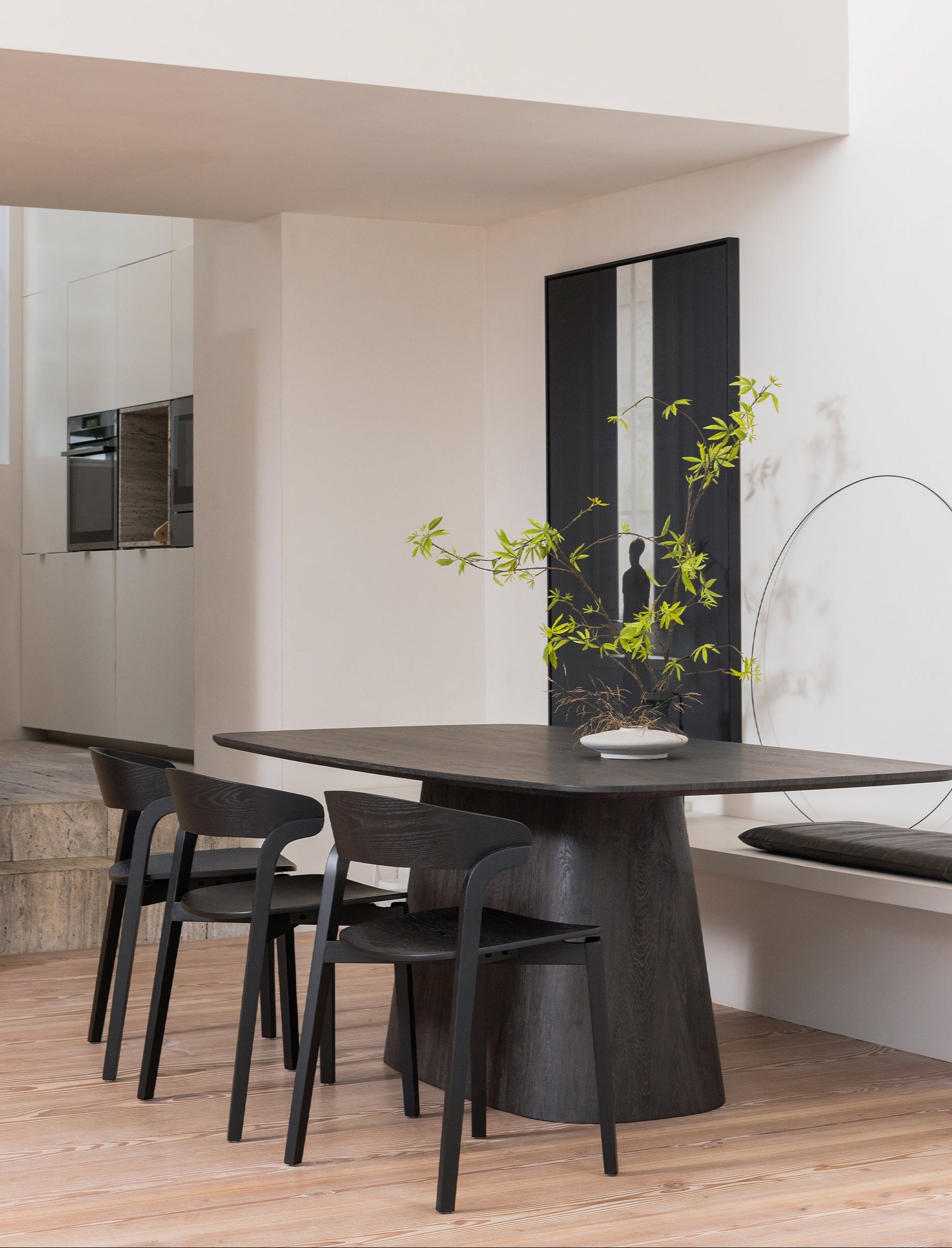 Schwarzer CRAS -Stuhl