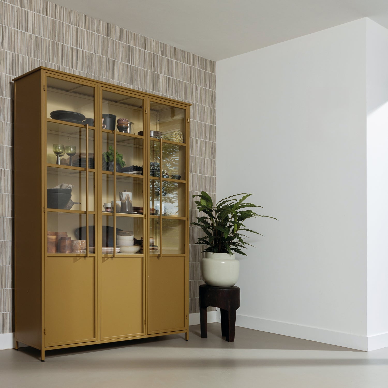 3-door display cabinet EXHIBIT honey