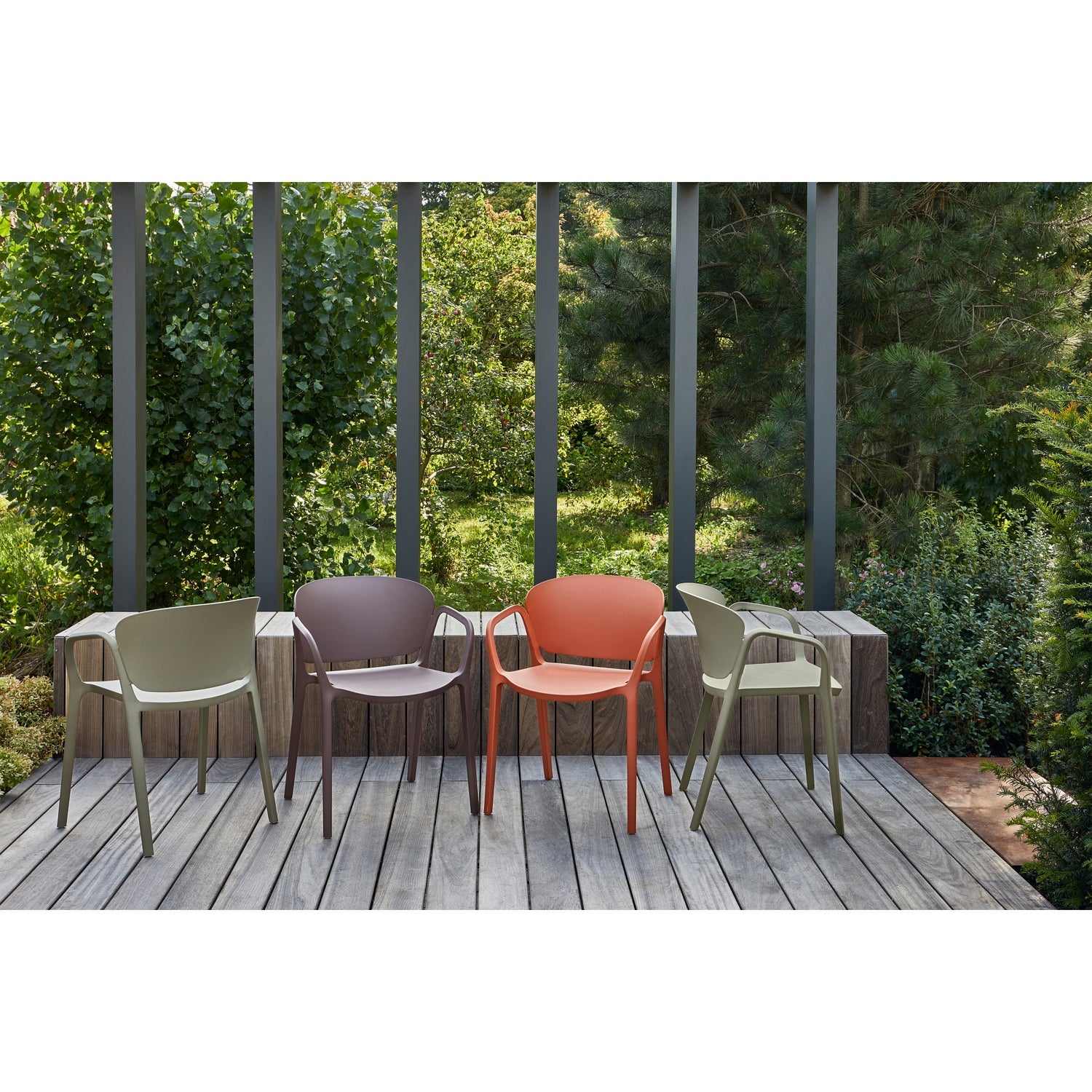 BENT Brown Garden Chair