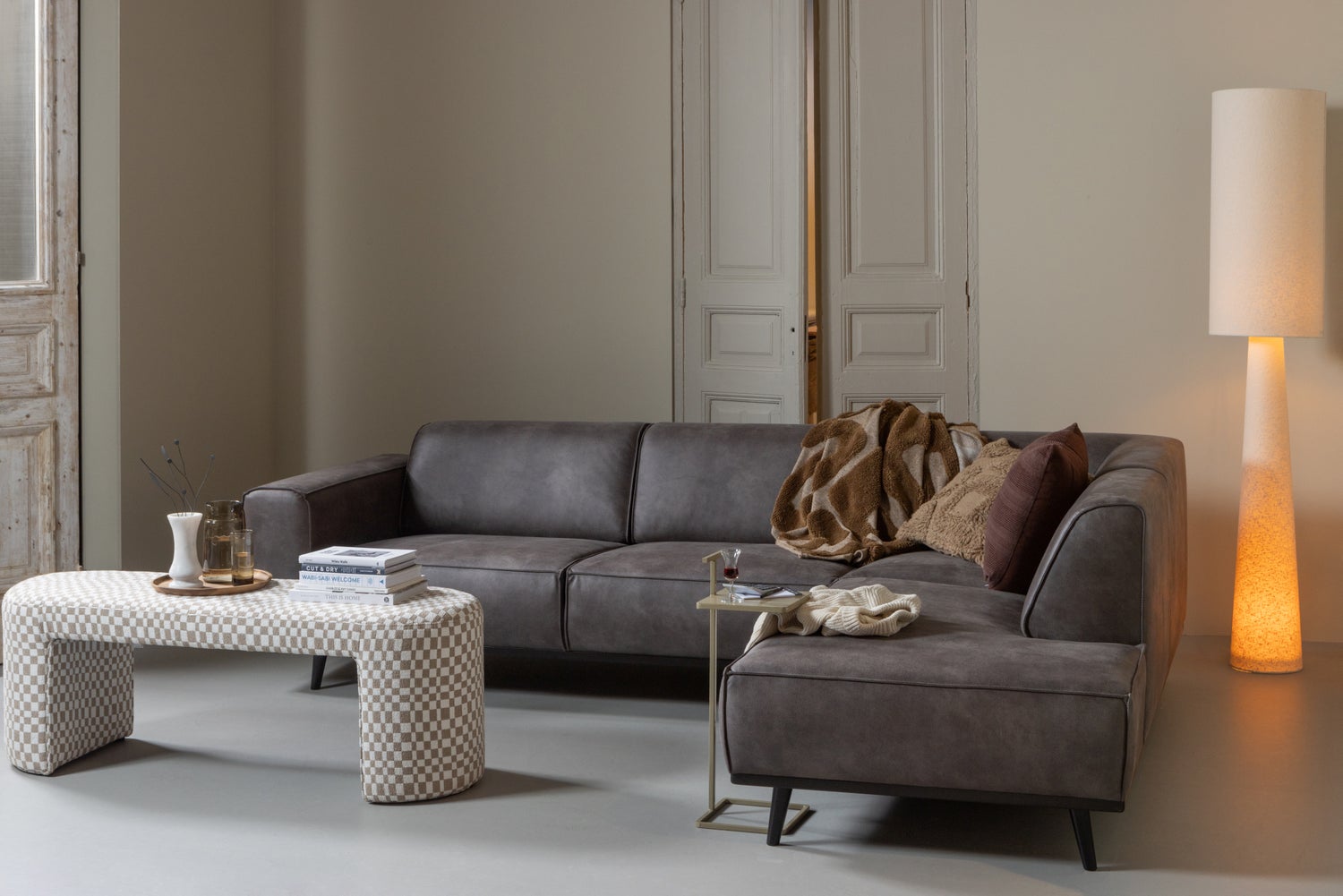 Right-facing Corner Sofa STATEMENT in Cognac Leather