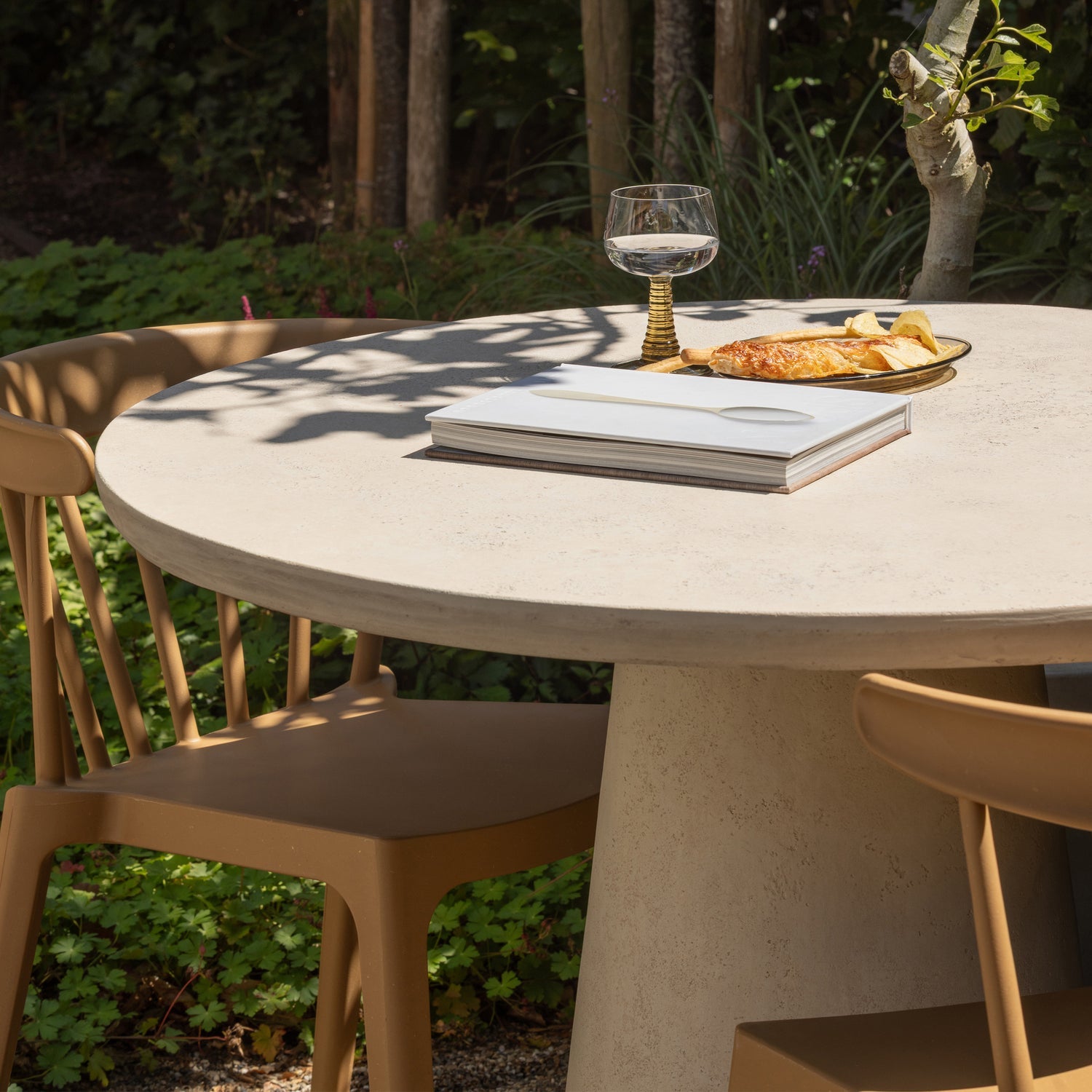 KEVON Beige Round Garden Table