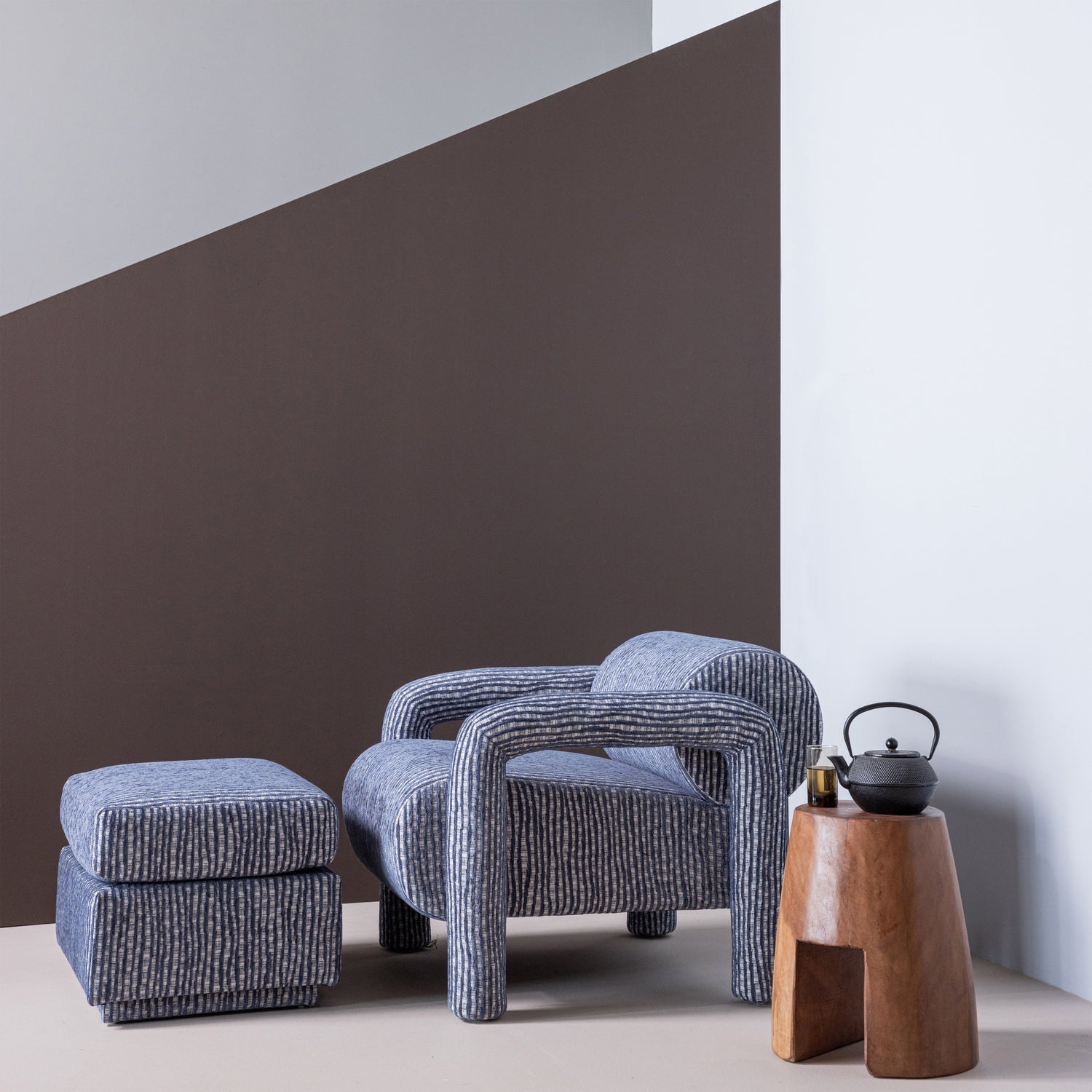 Hocker VIRI aus Holz