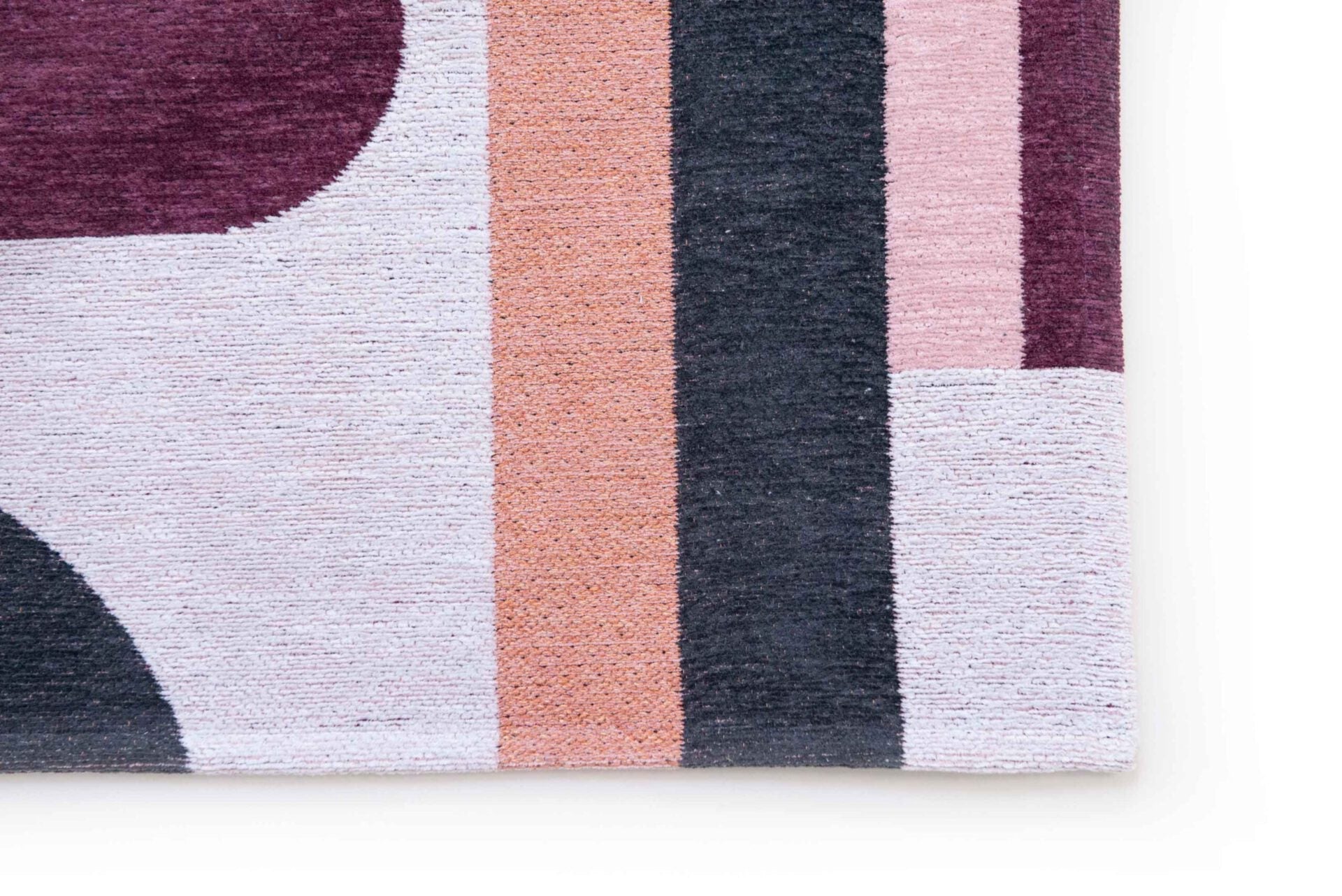 Dywan MODULE PINK POHE różowo-bordowy, marka Louis de Poortere