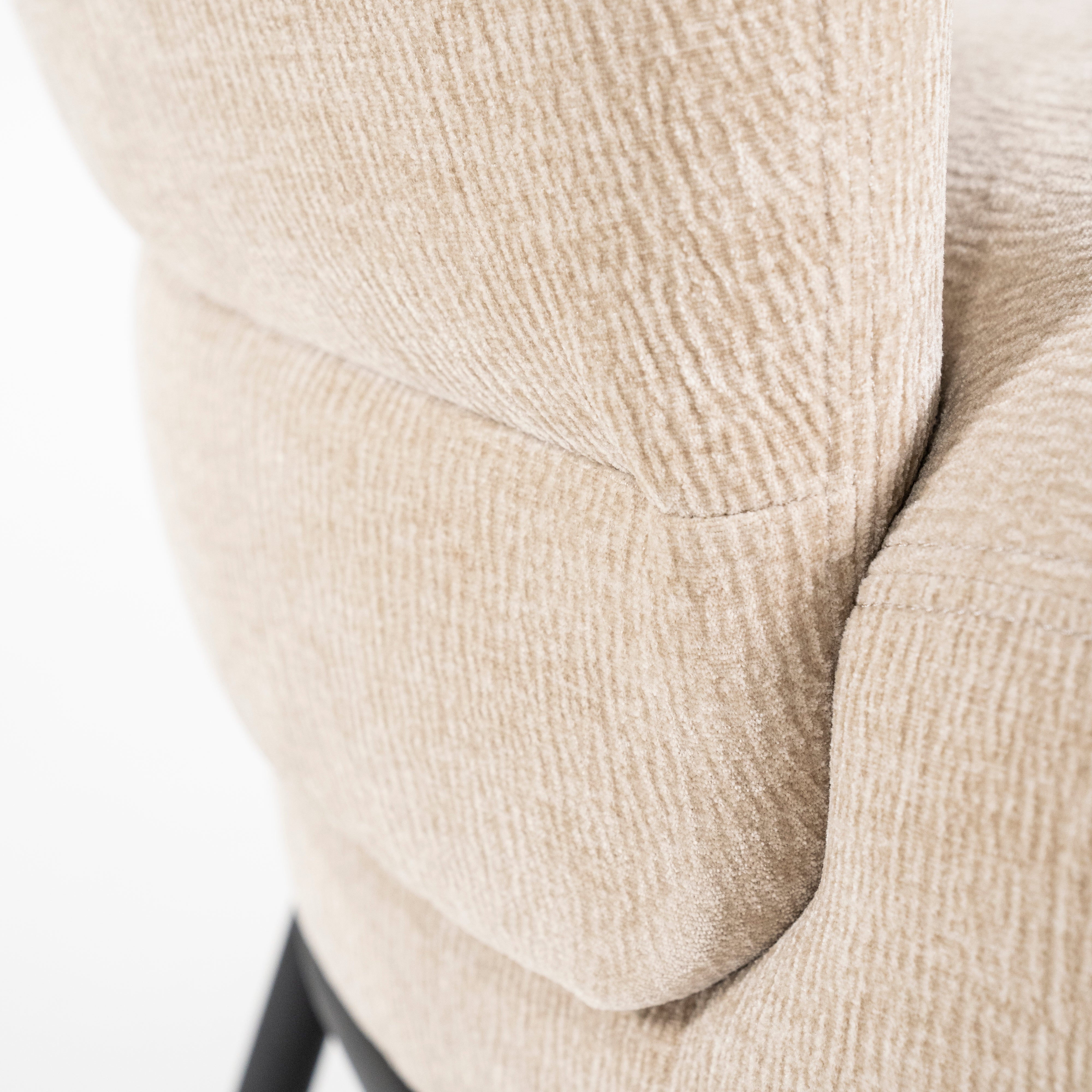 Sessel DAVID beige mit schwarzem Gestell