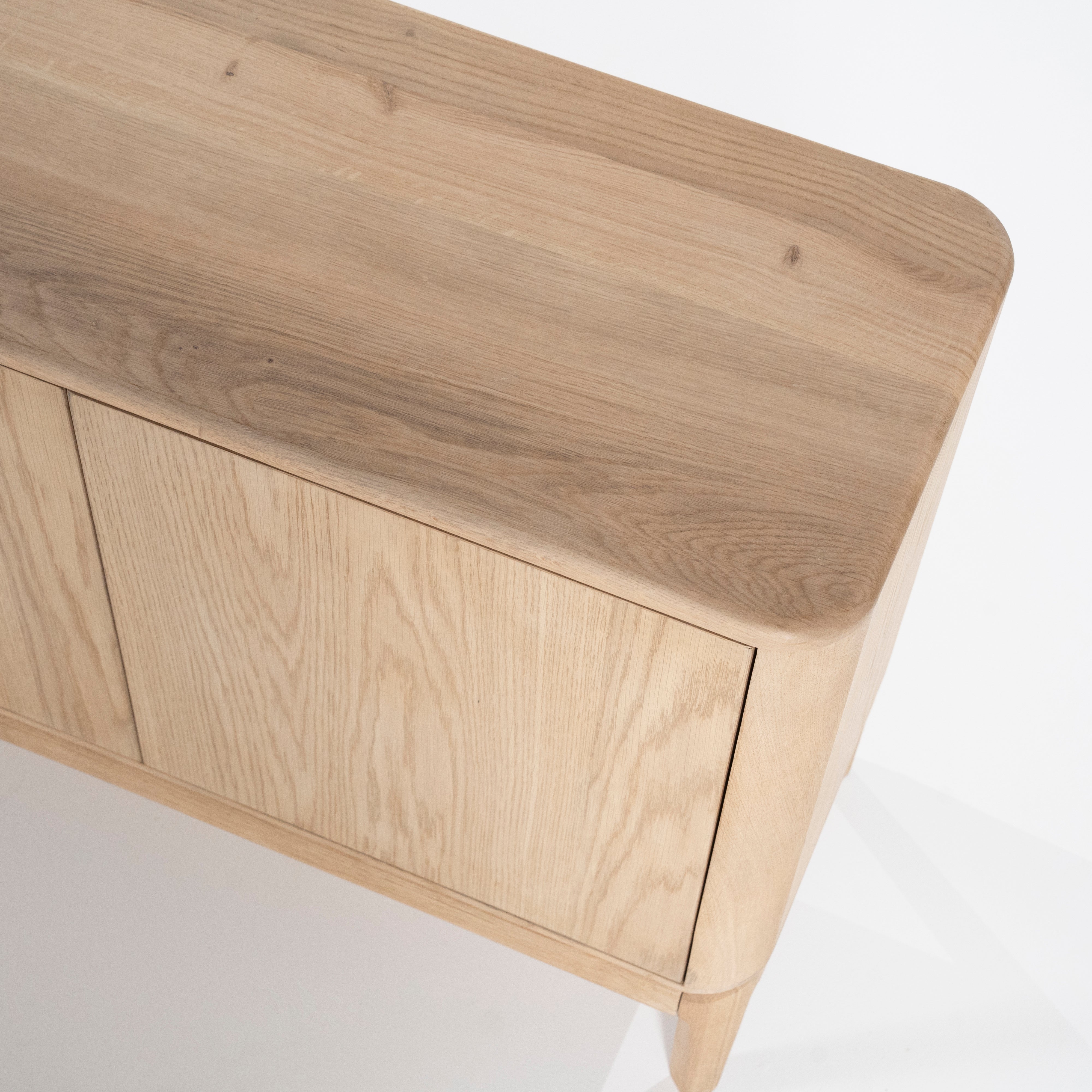 Kast HARVEY eikenhout