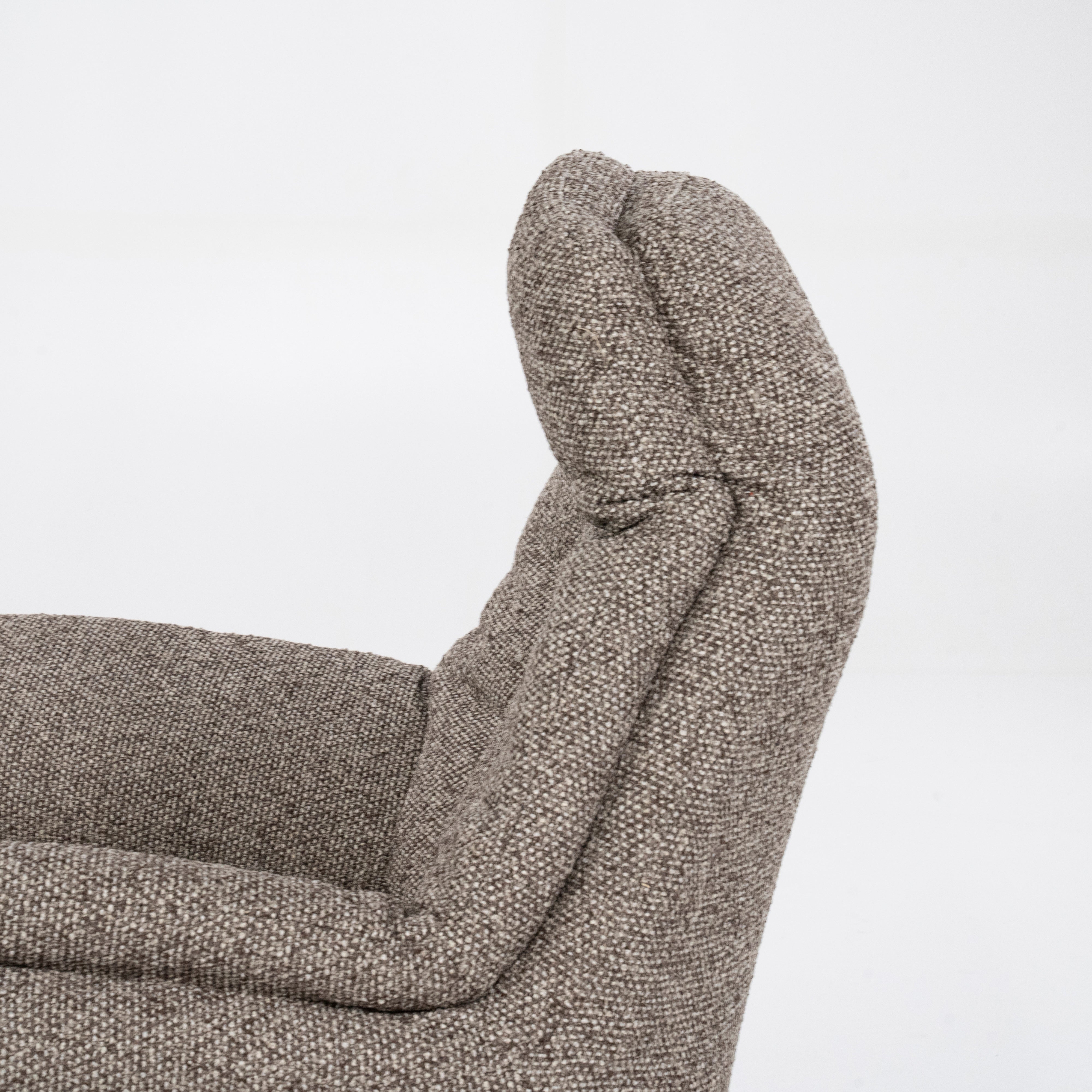 Fauteuil met voetensteun CALEB donkerbeige met zwarte basis