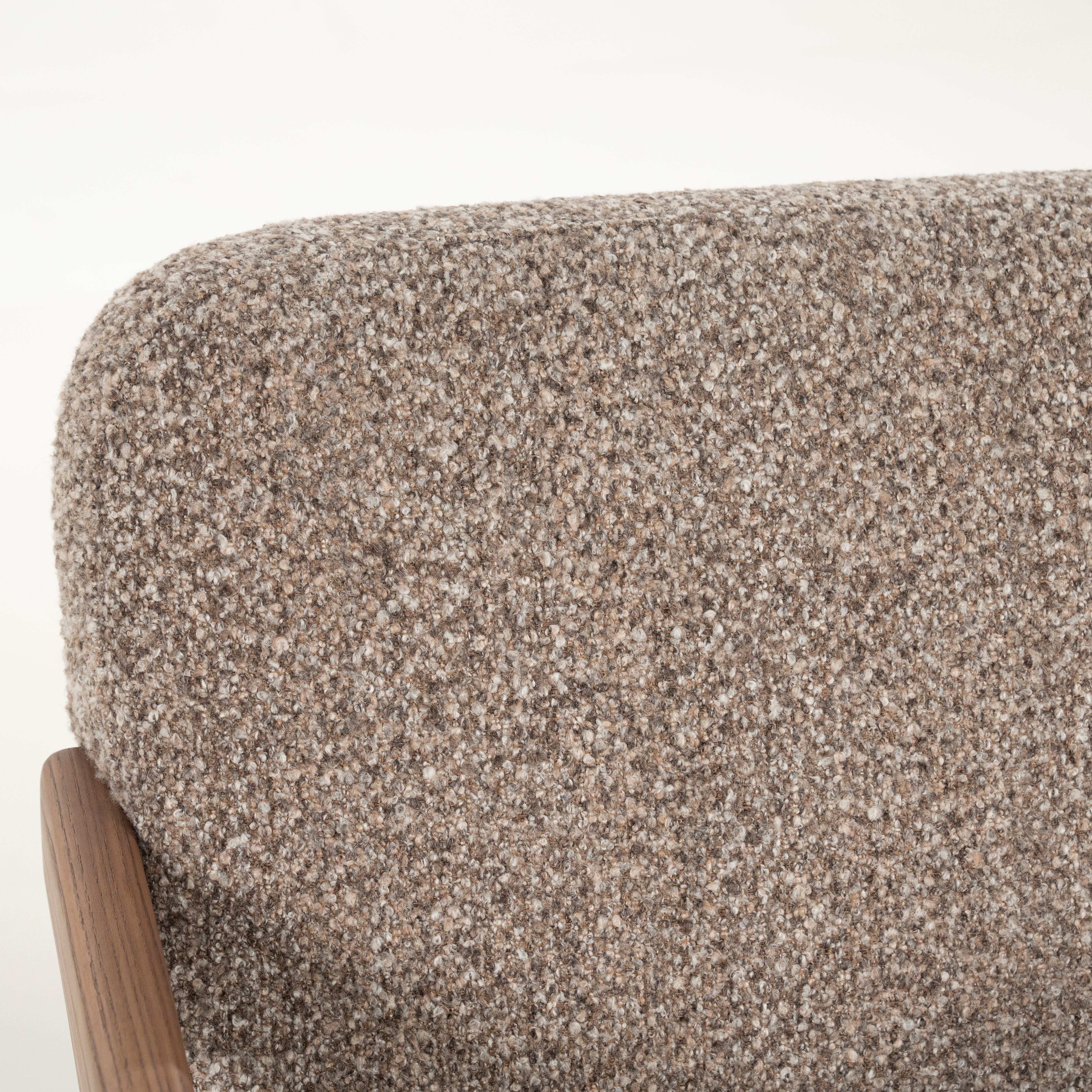 Sessel FRANCIS dunkelbeige mit Holzgestell