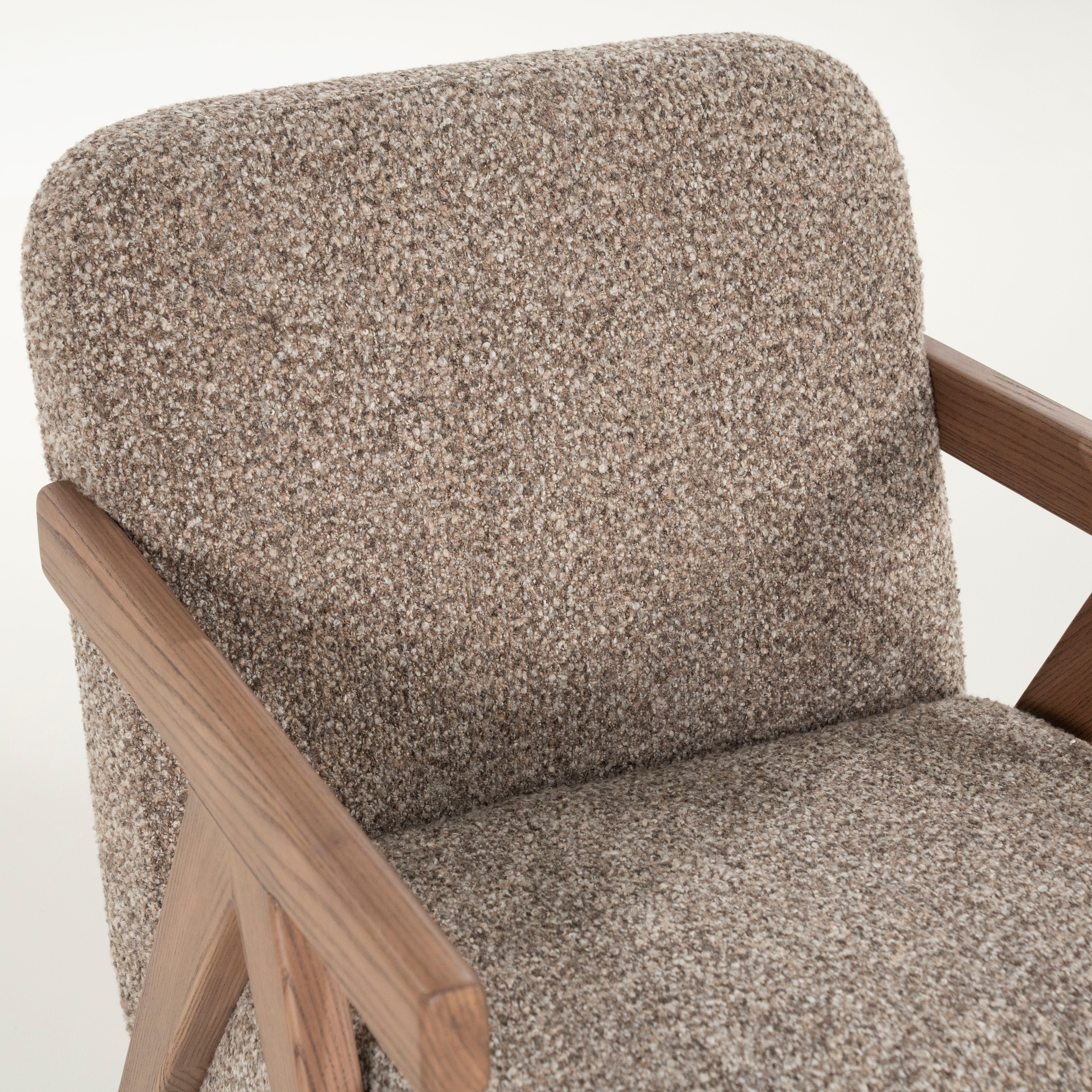 Sessel FRANCIS dunkelbeige mit Holzgestell