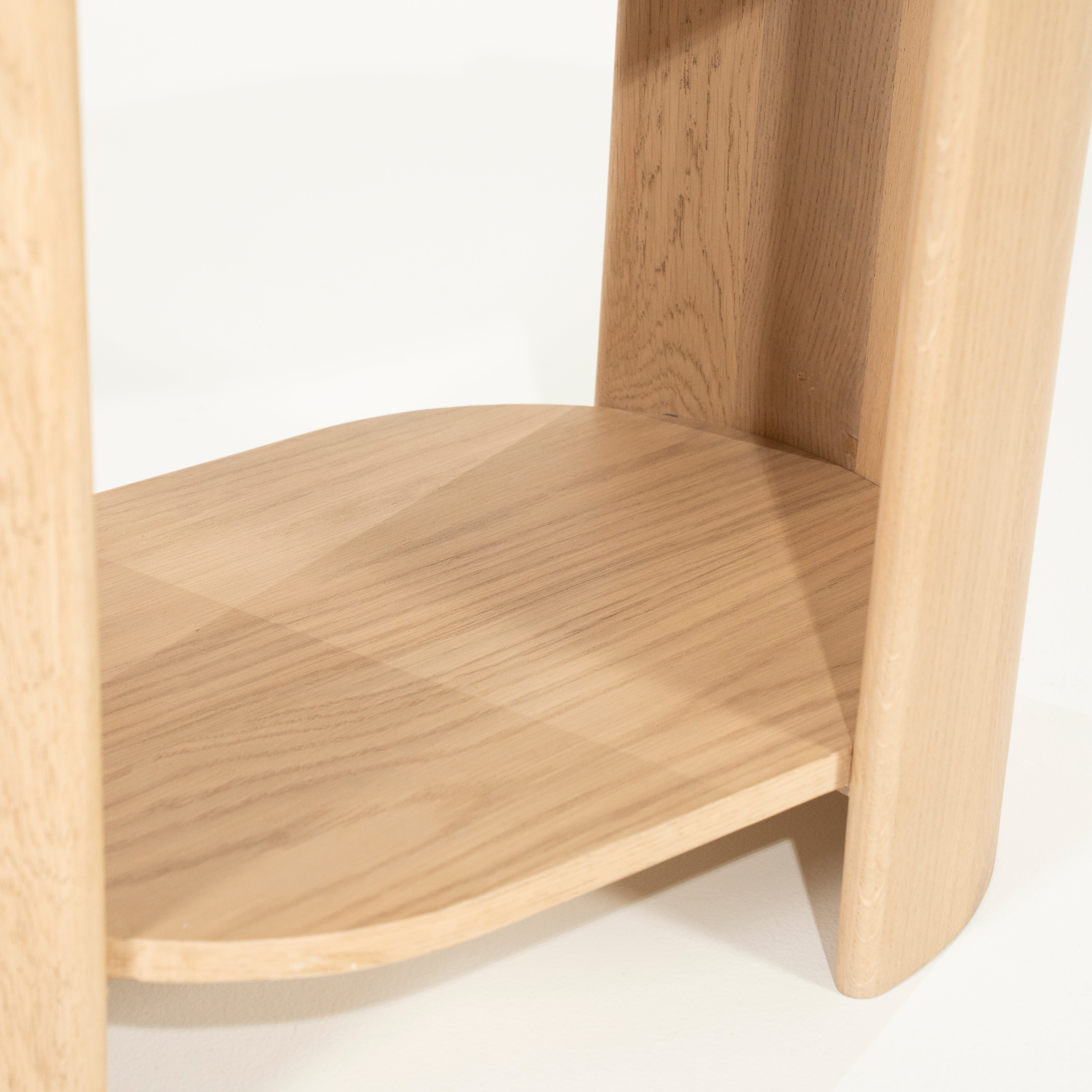 DON side table made of oak wood with a marble top