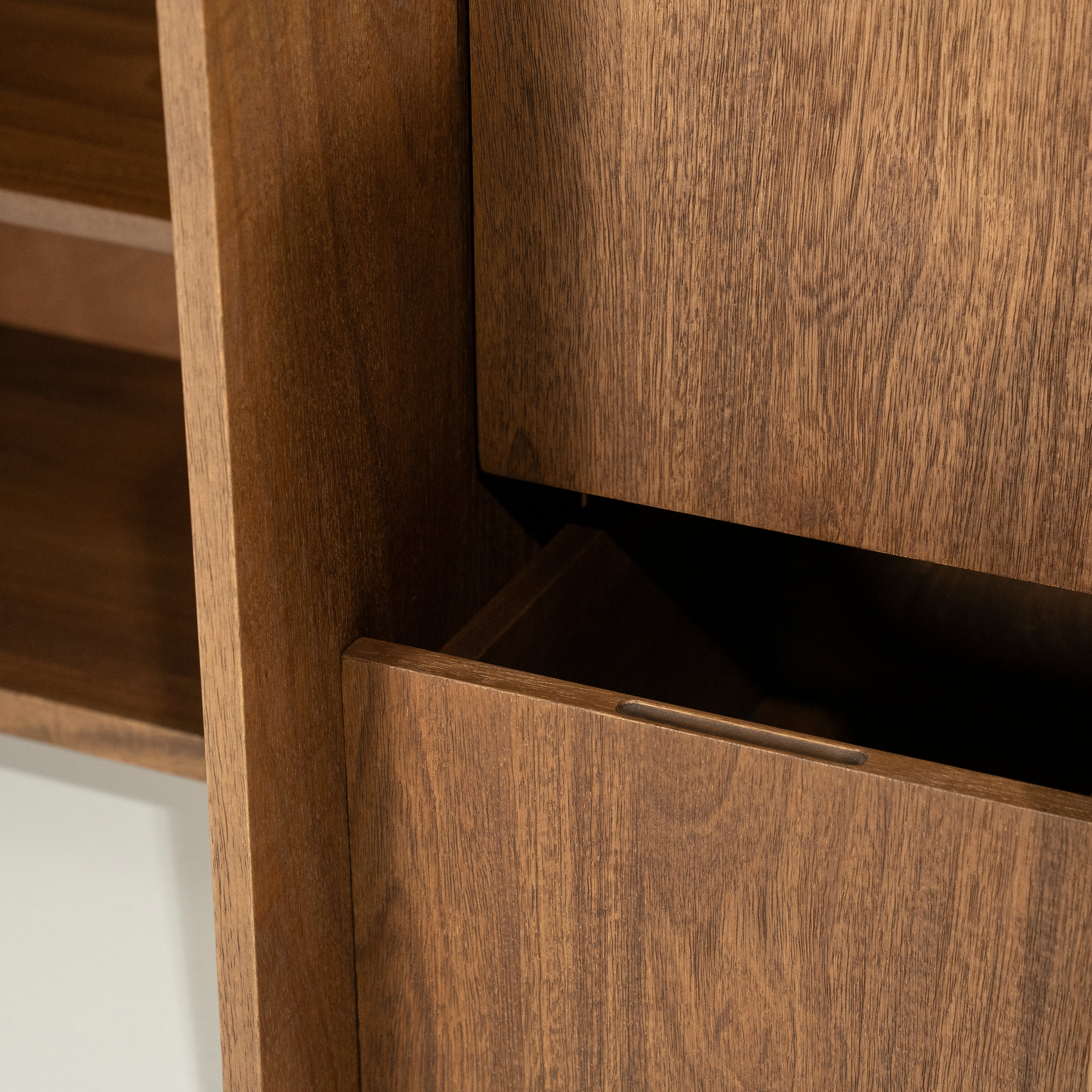 RTV-kast EDWARD mango hout