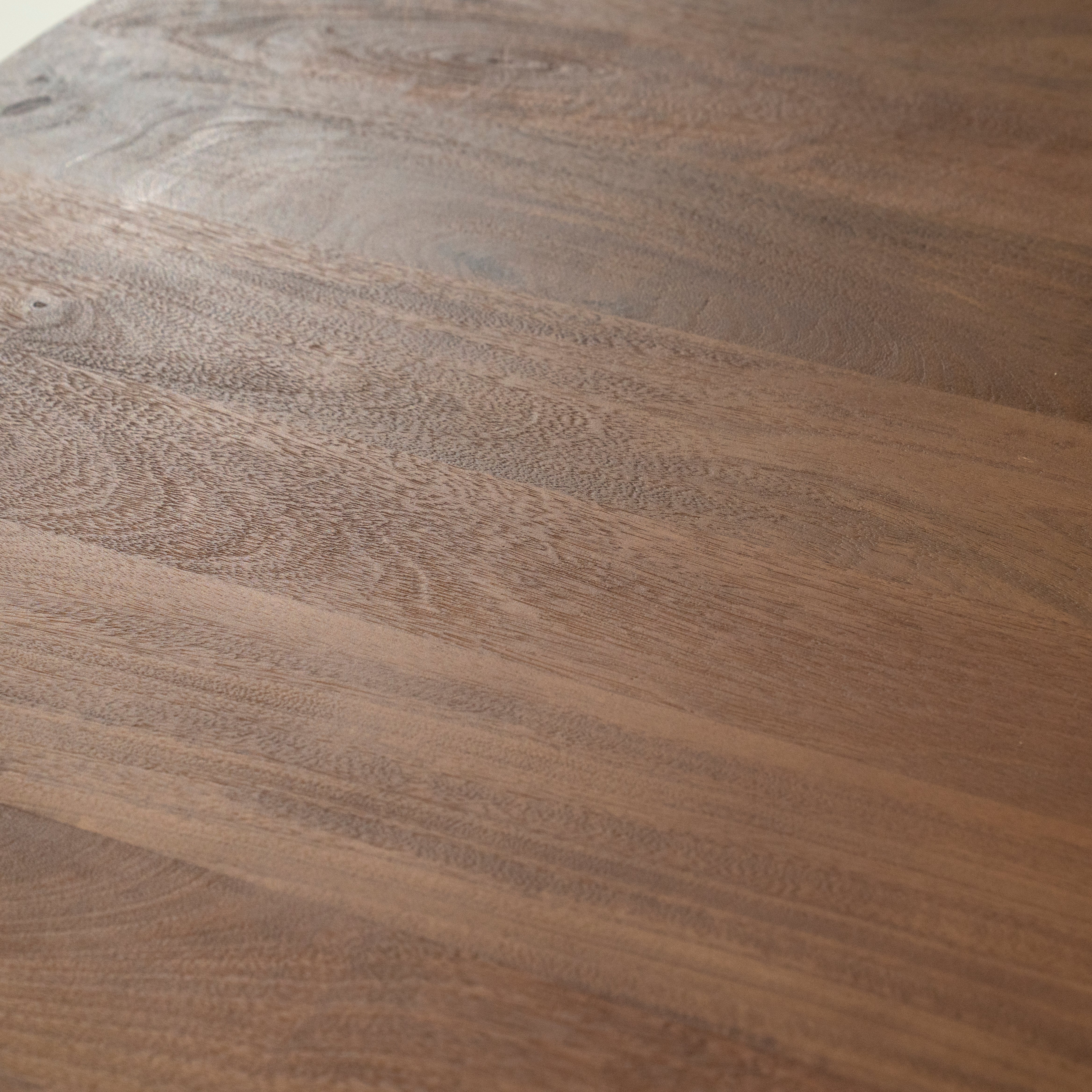 Ronde tafel TYCHO donker mango hout