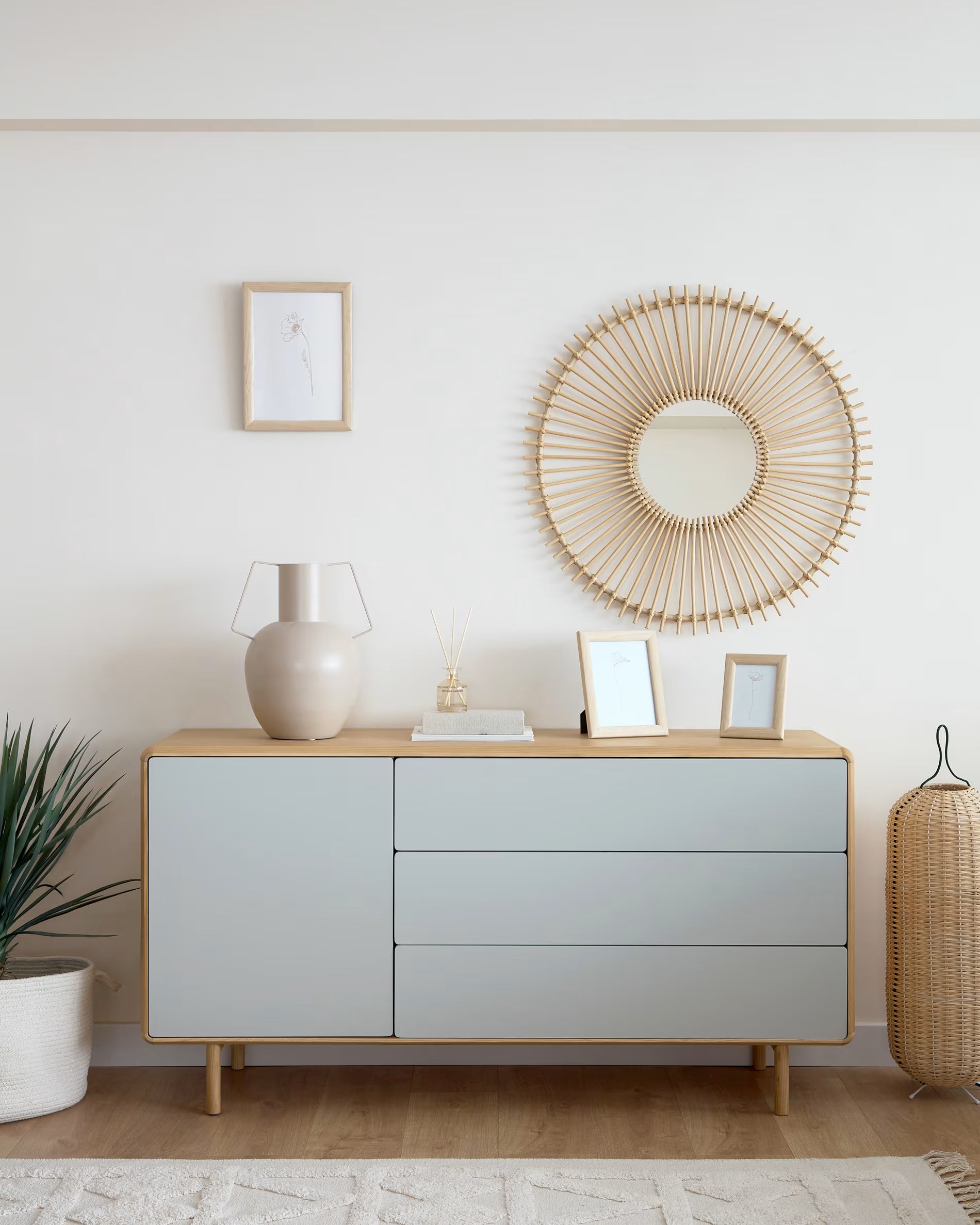 ANIELLE Chest of Drawers in Light Gray with Wood
