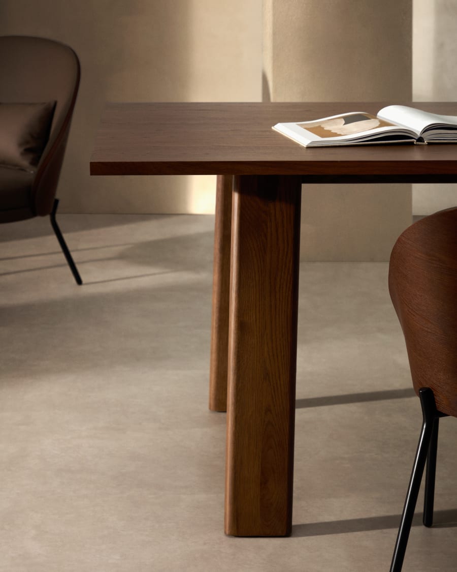 Uitschuifbare tafel ARLEN eikenfineer met notenhouten afwerking