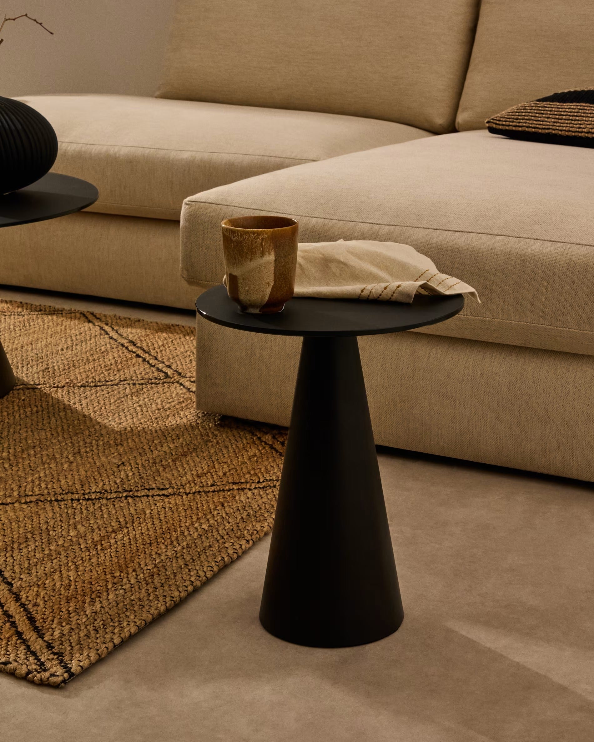 WILSHIRE Beistelltisch schwarz