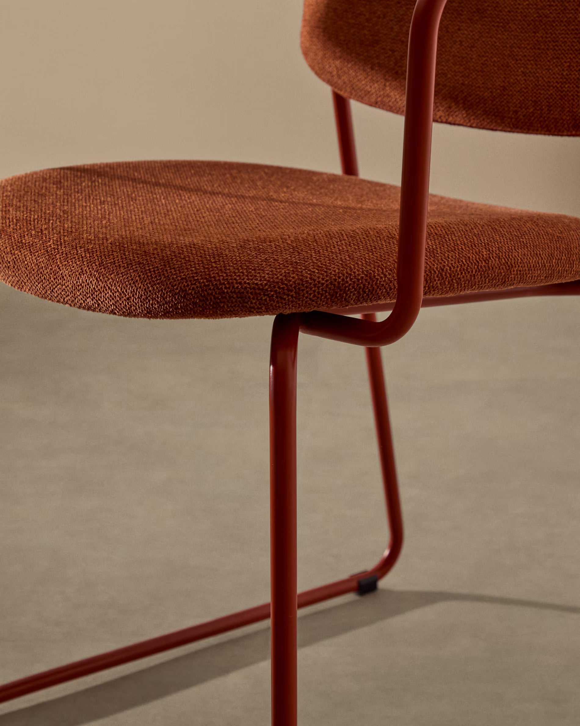 Stoel met armleuningen MELI terracotta