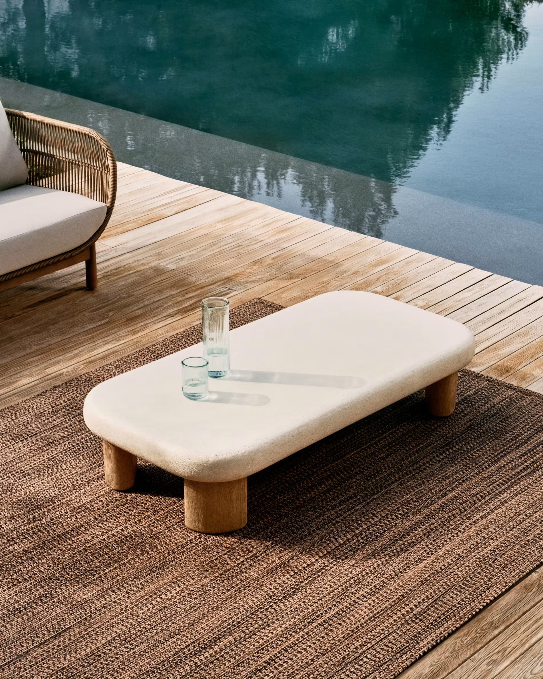 Outdoor Coffee Table LABRA Cement and Acacia Wood