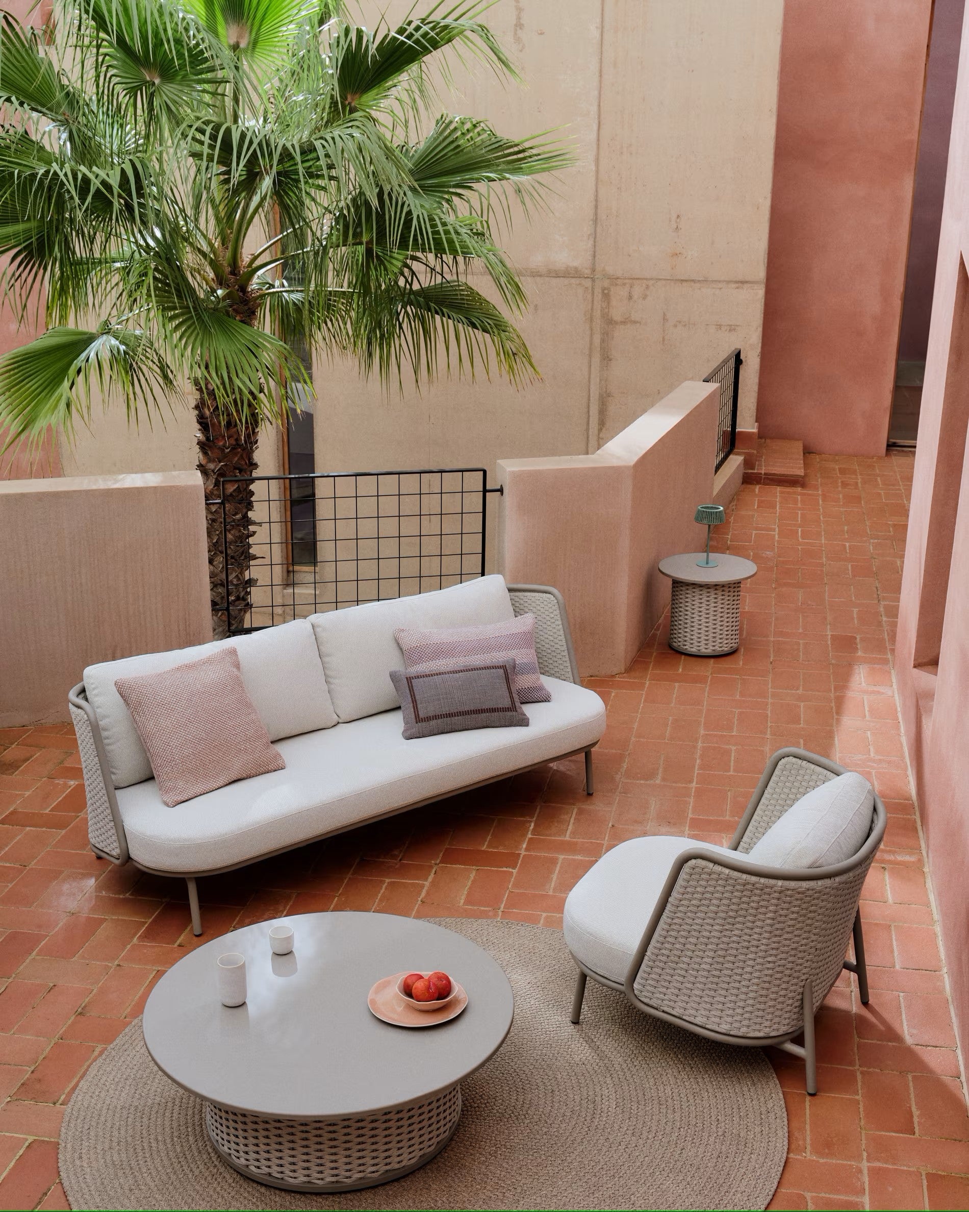 SEDALIS Garten-Couchtisch beige