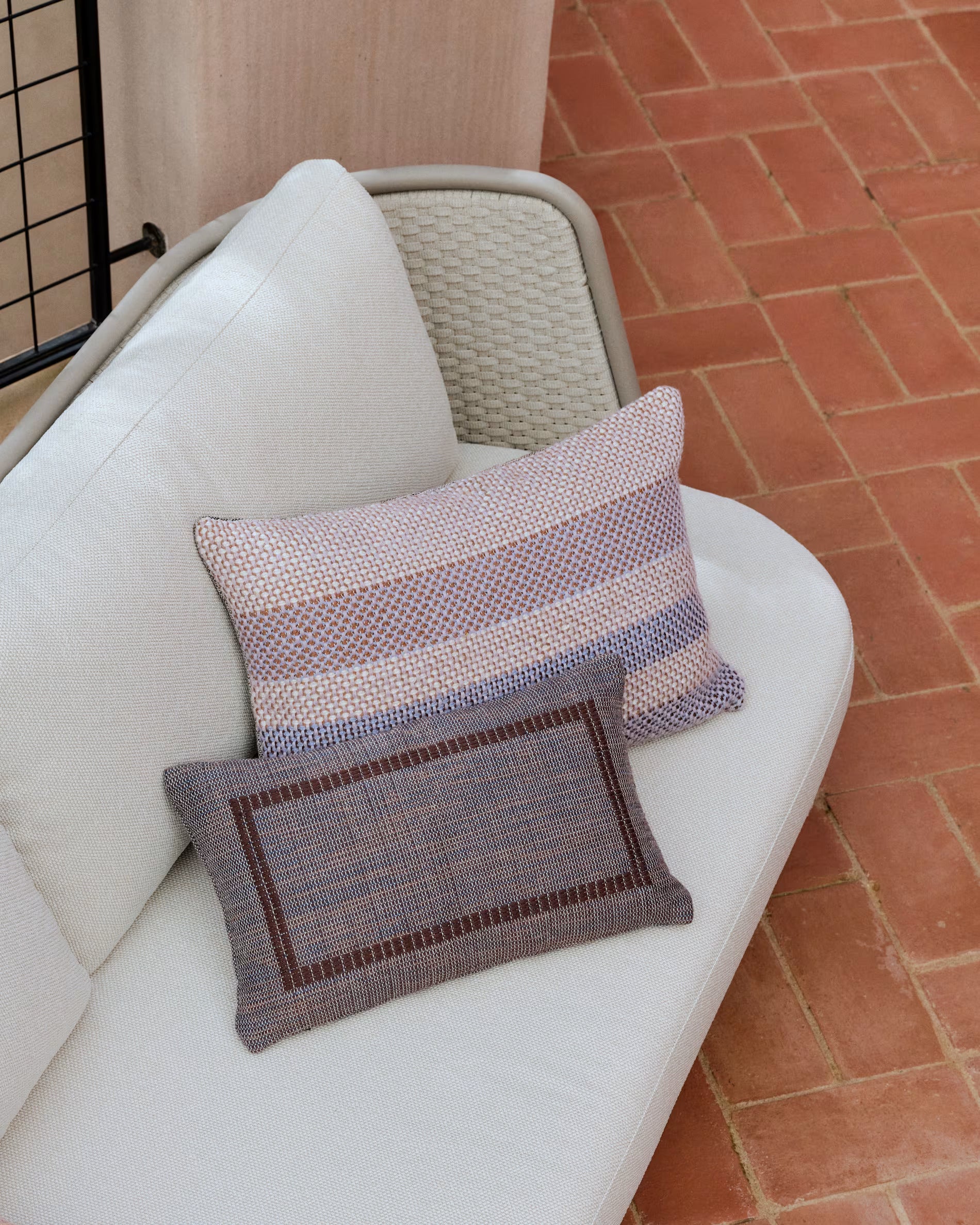 Beige tuinsofa SEDALIS