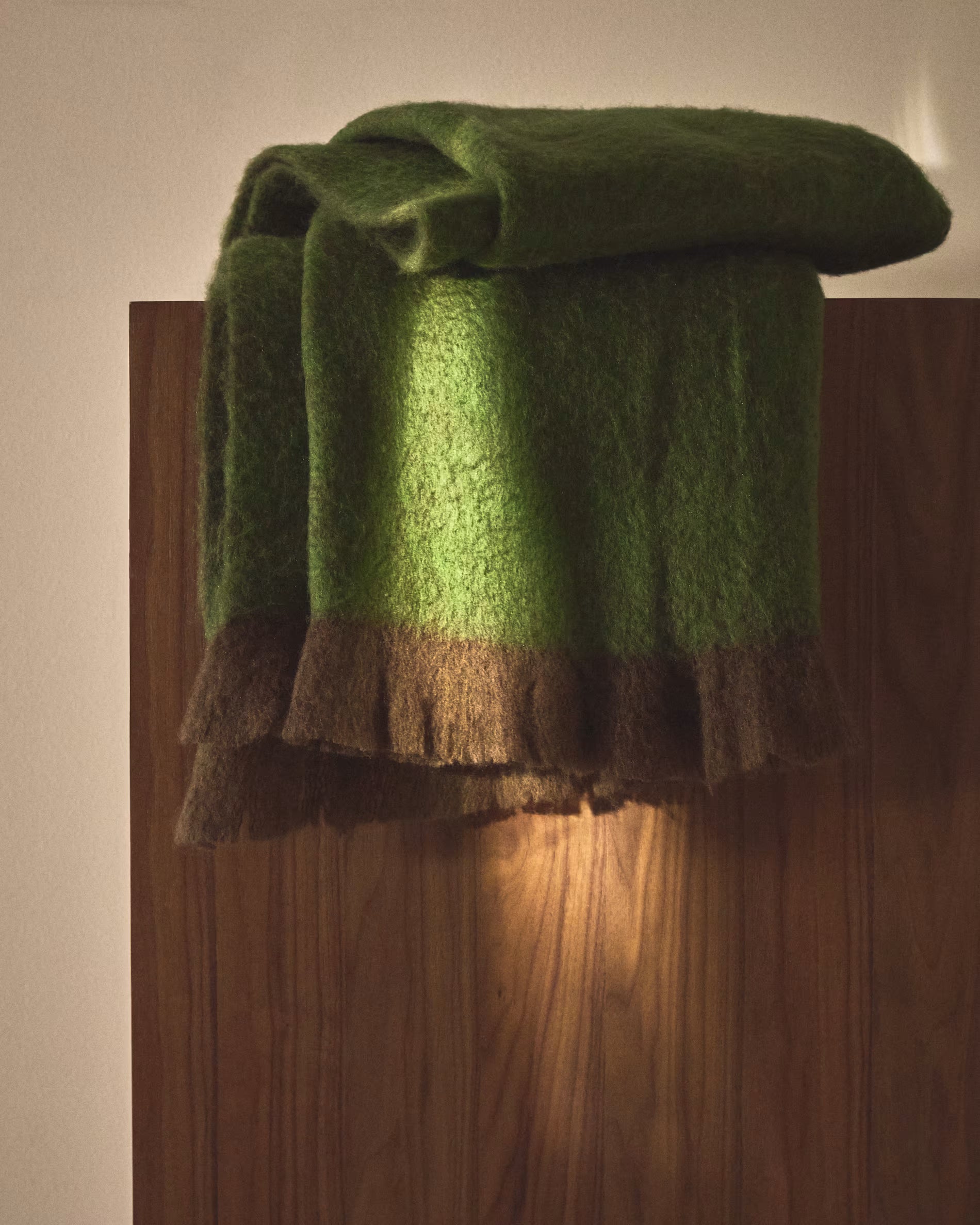Pled ODELNA green with brown ruffles