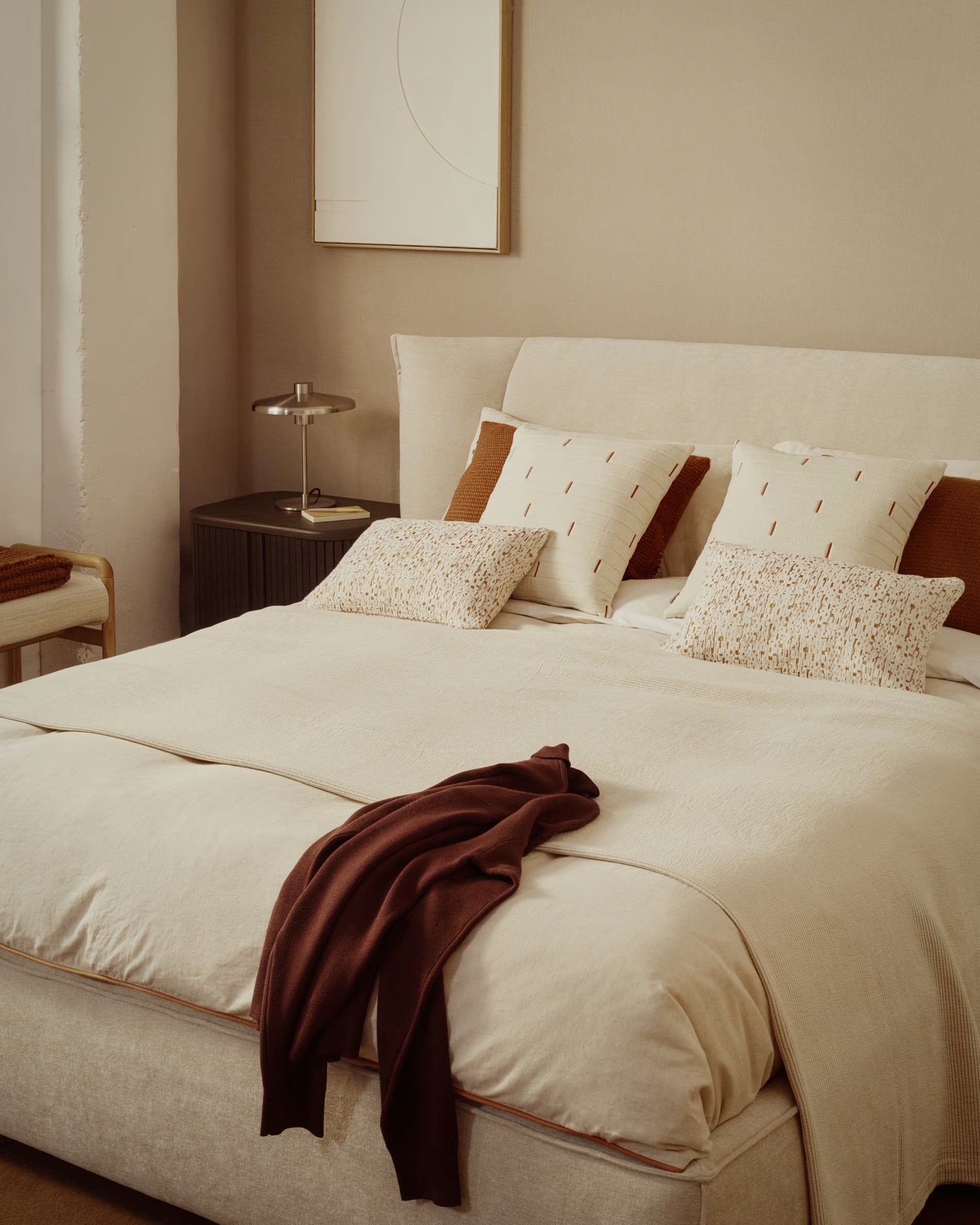 Bett mit Bettkasten ARVIAN beige Chenille