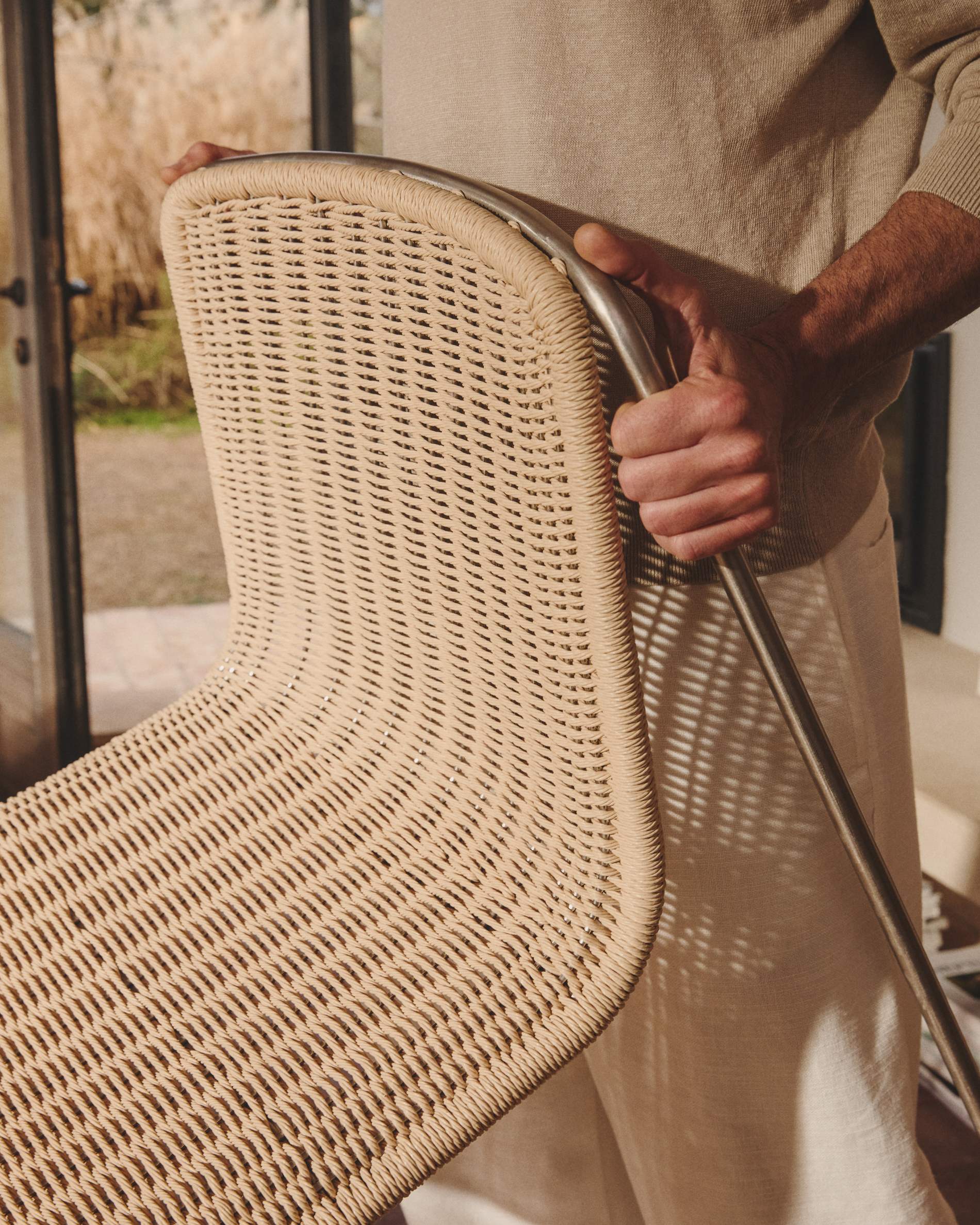 Tuinstoel TAVARI beige met stalen basis