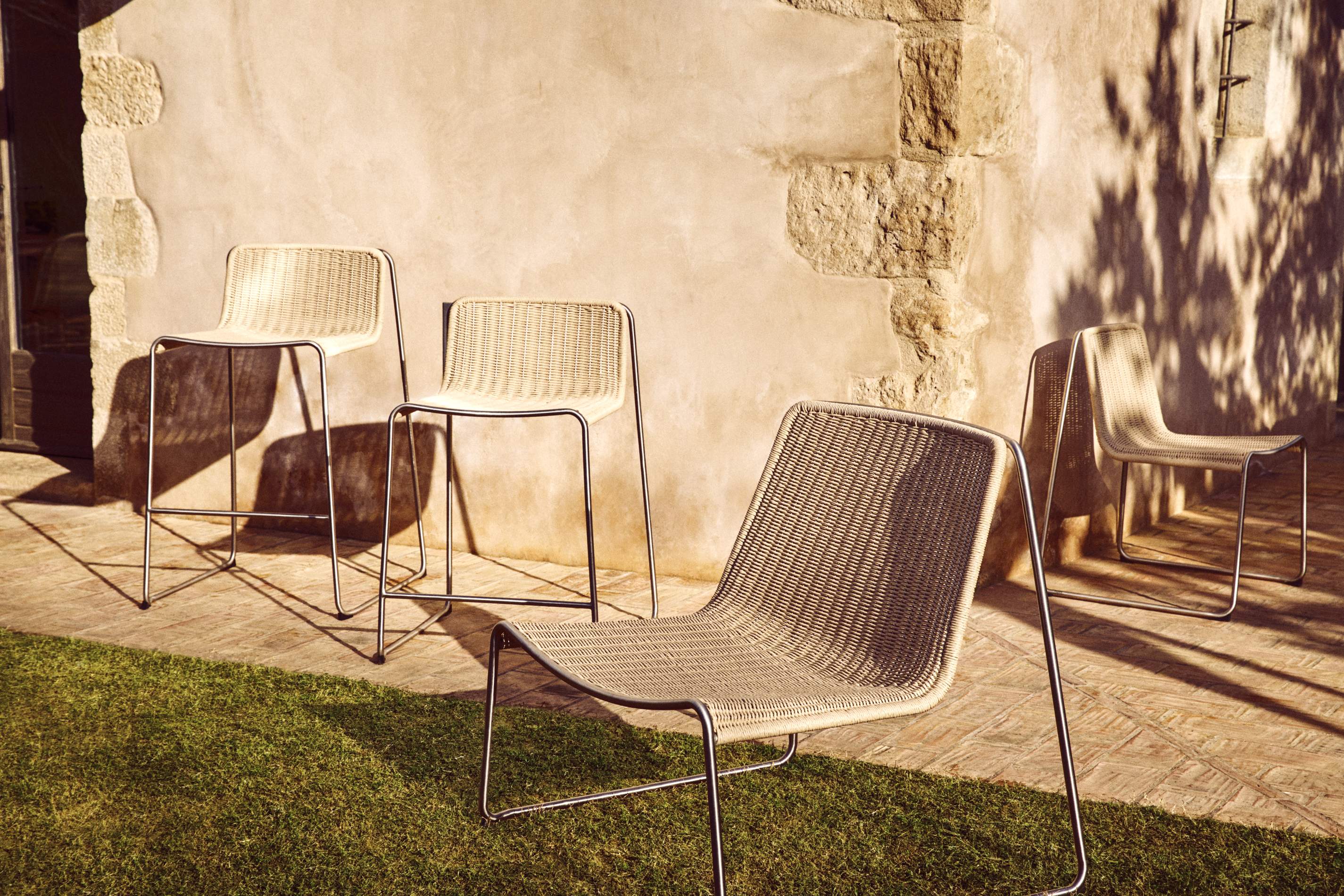 Tuinstoel TAVARI beige met stalen basis