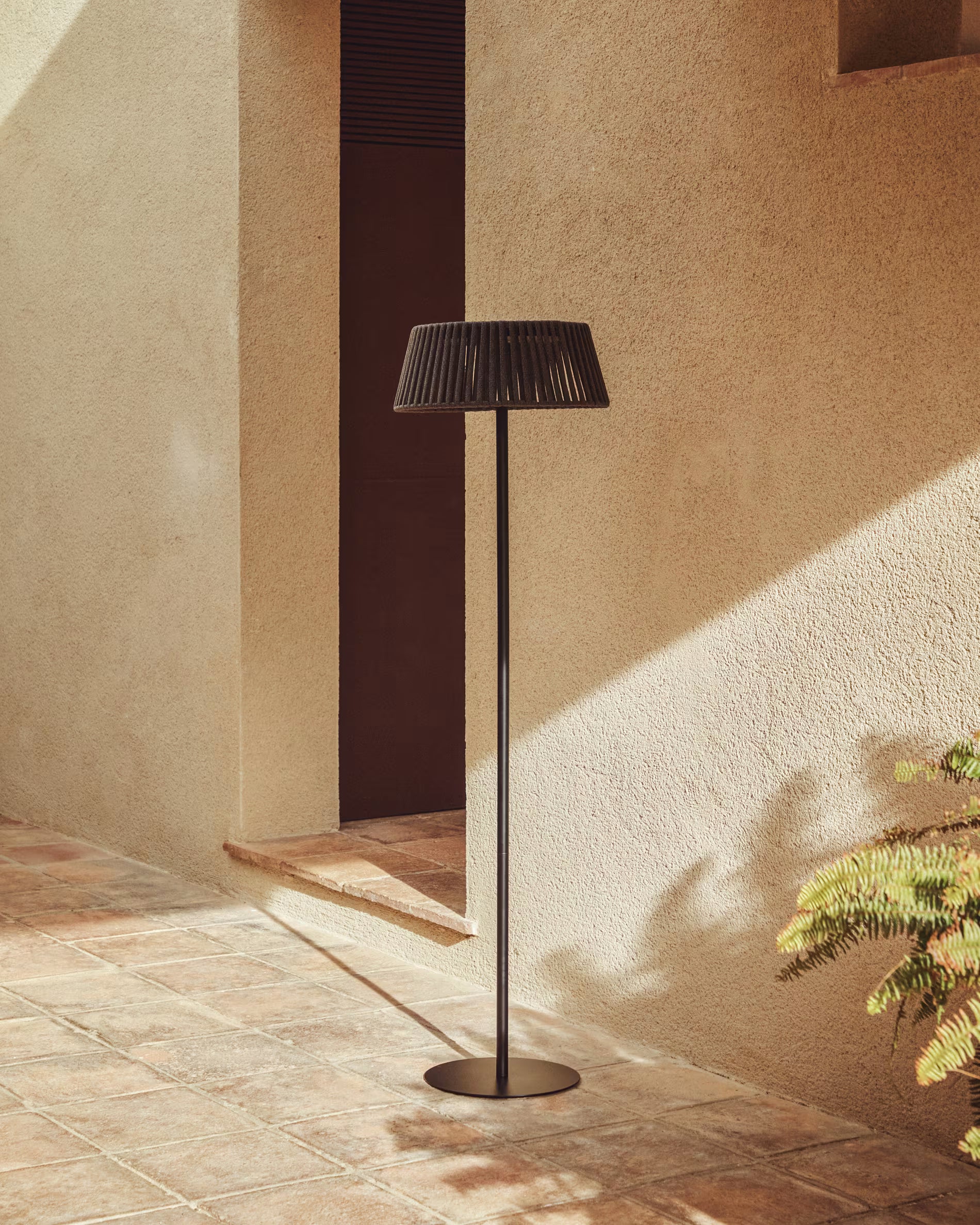 Lampa ogrodowa podłogowa solarna ALDET czarny na taras i do ogrodu