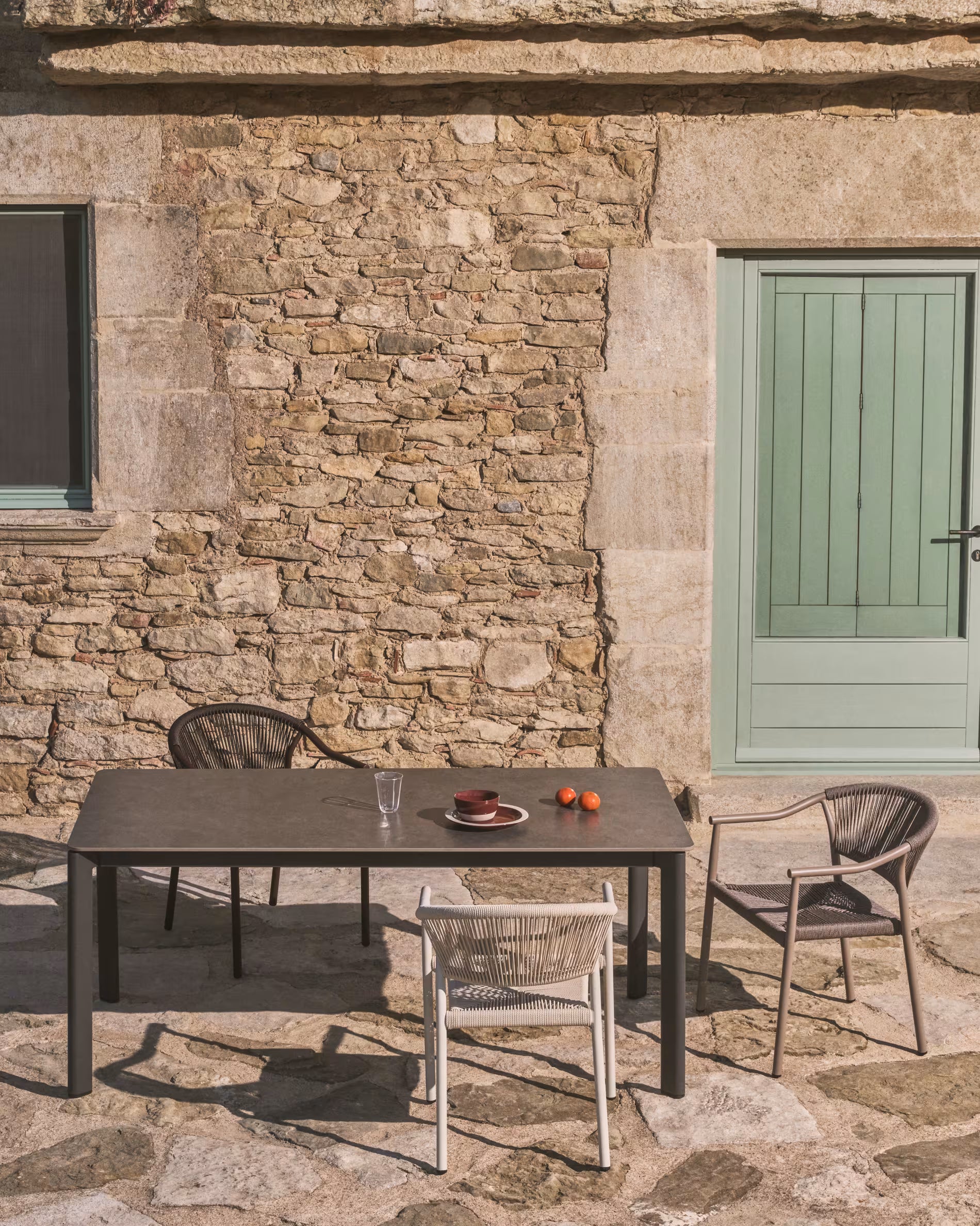 ANAFI Graphite Garden Table