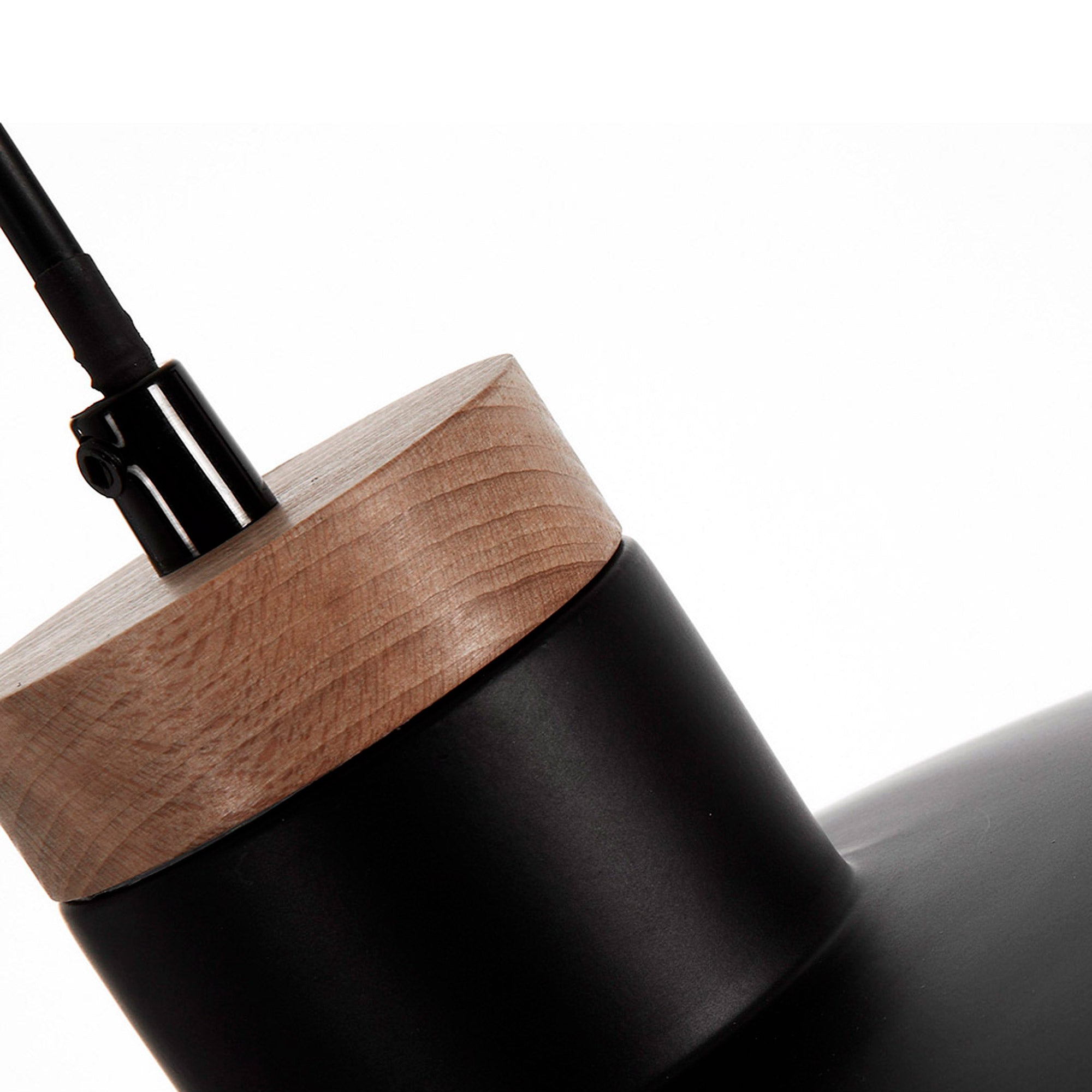 Lampa wisząca GOTRAM czarny La Forma Eye on Design