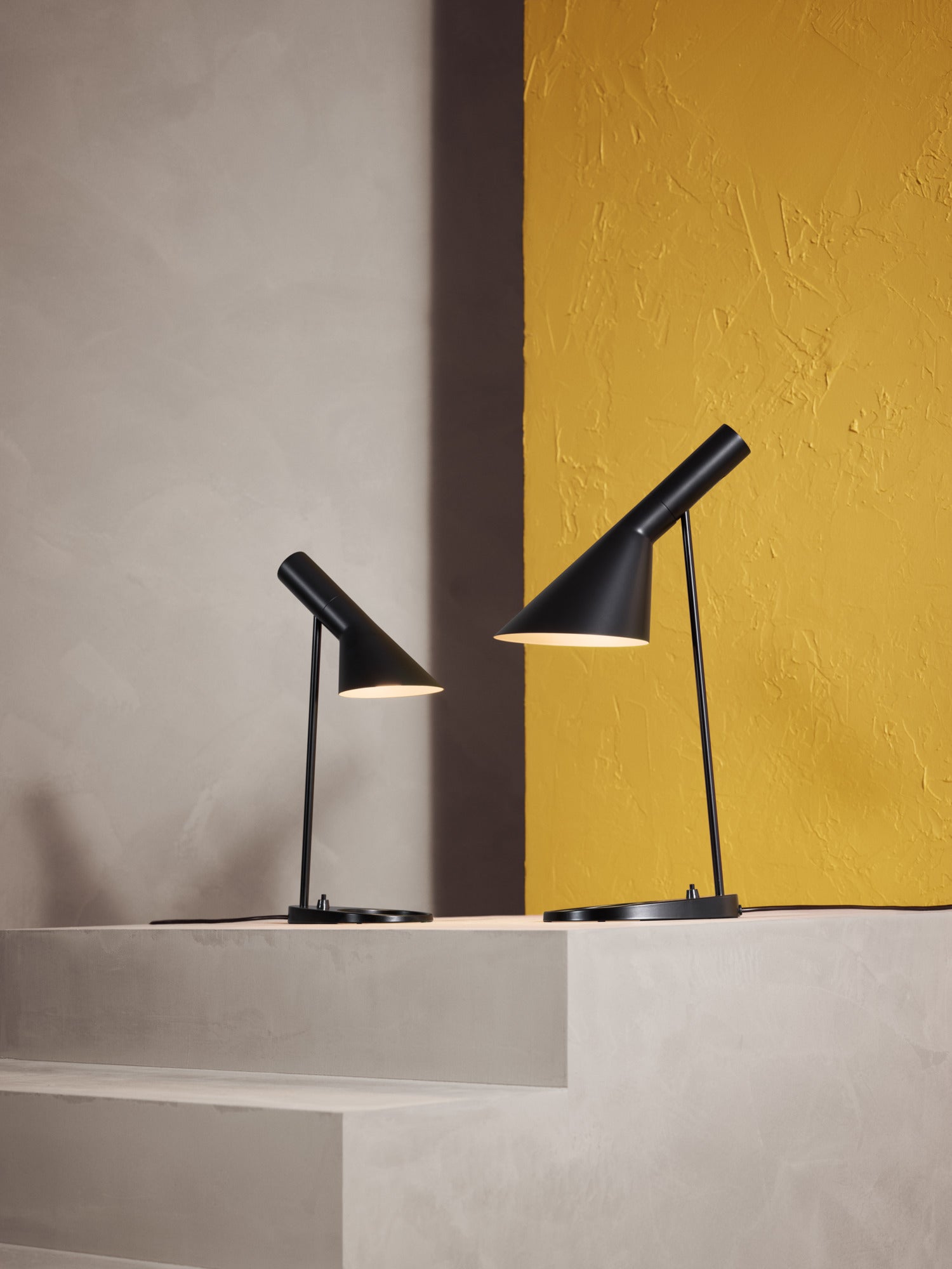 AJ black table lamp