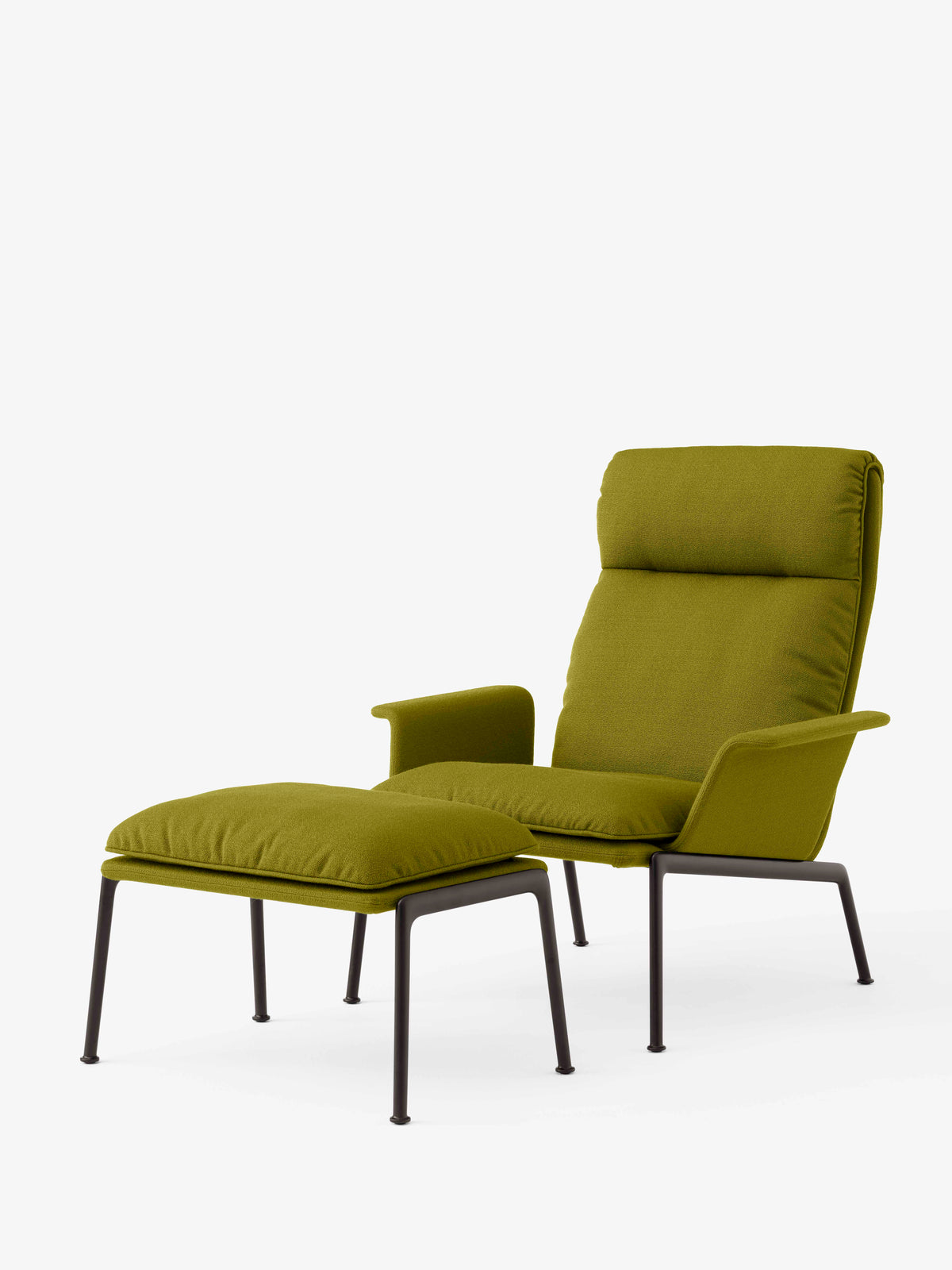 Gevoerde MUNO LN17 fauteuil met een zwarte basis