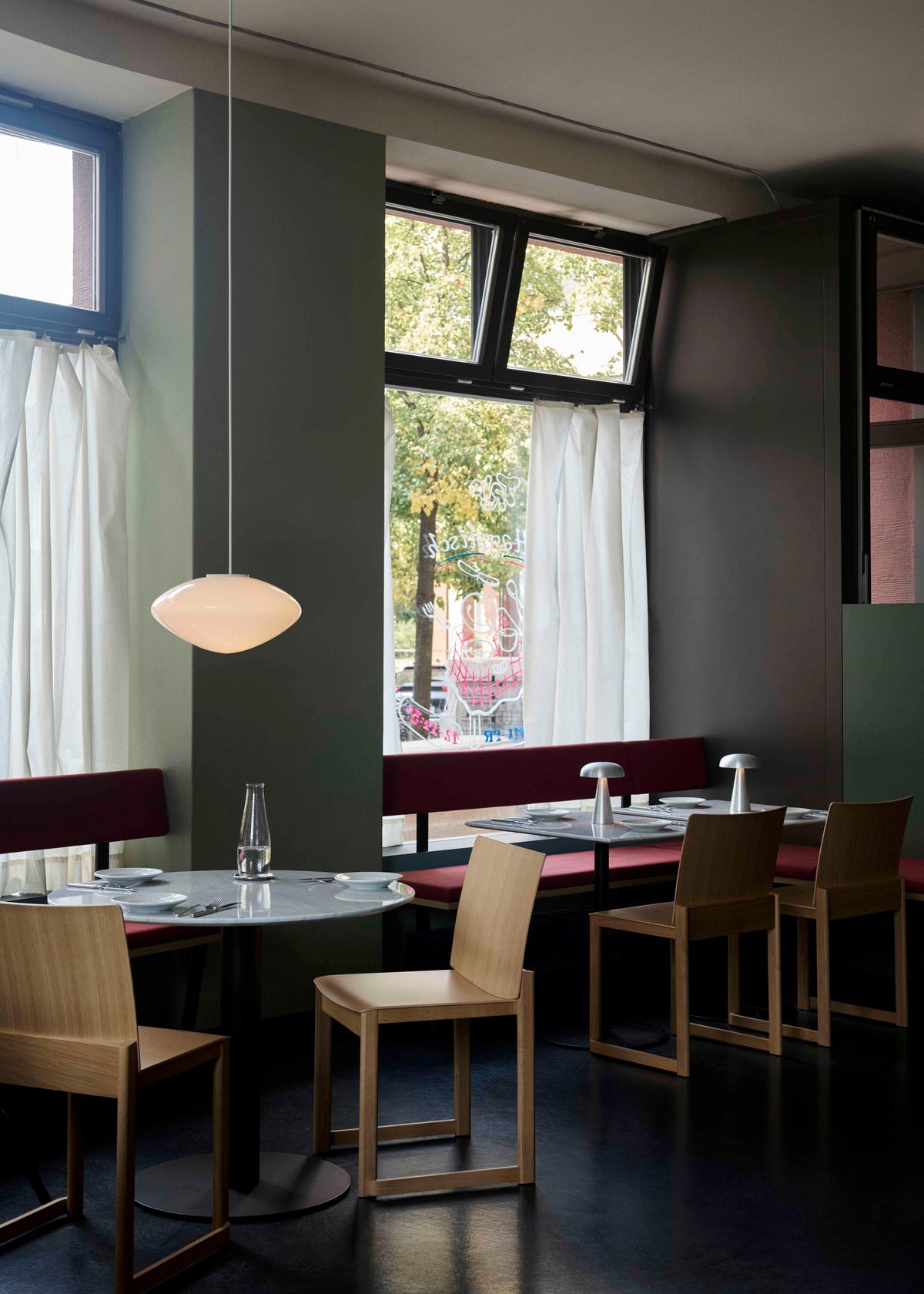 Stoel ALLWOOD AV35 gelakt eiken
