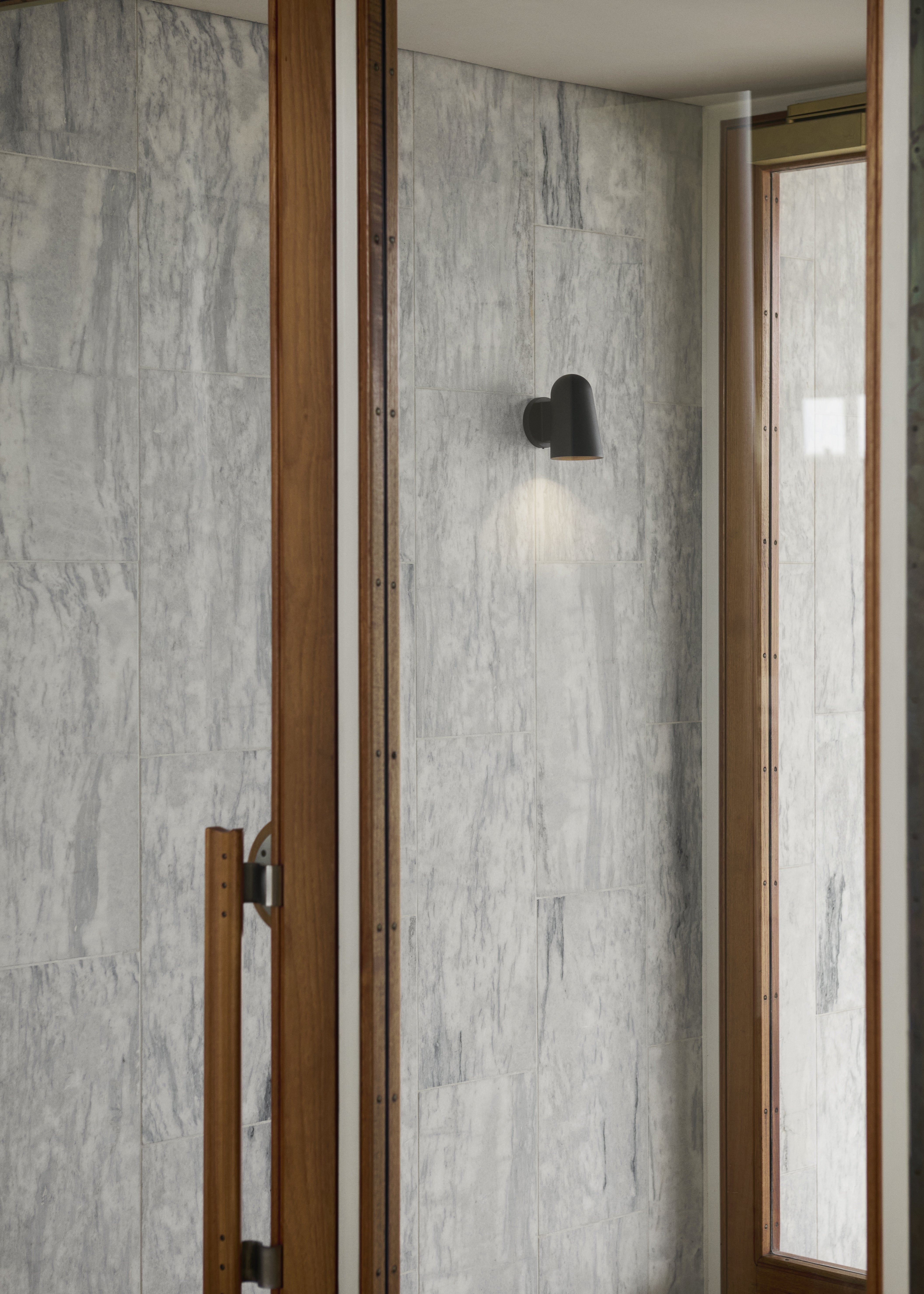 Buitenwandlamp SOLID in zwart