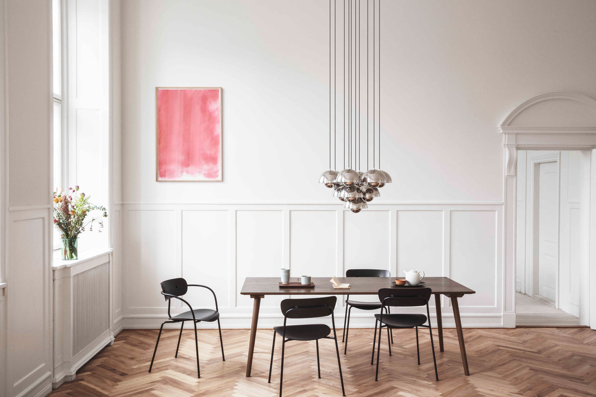 Tafel IN BETWEEN gelakt eiken
