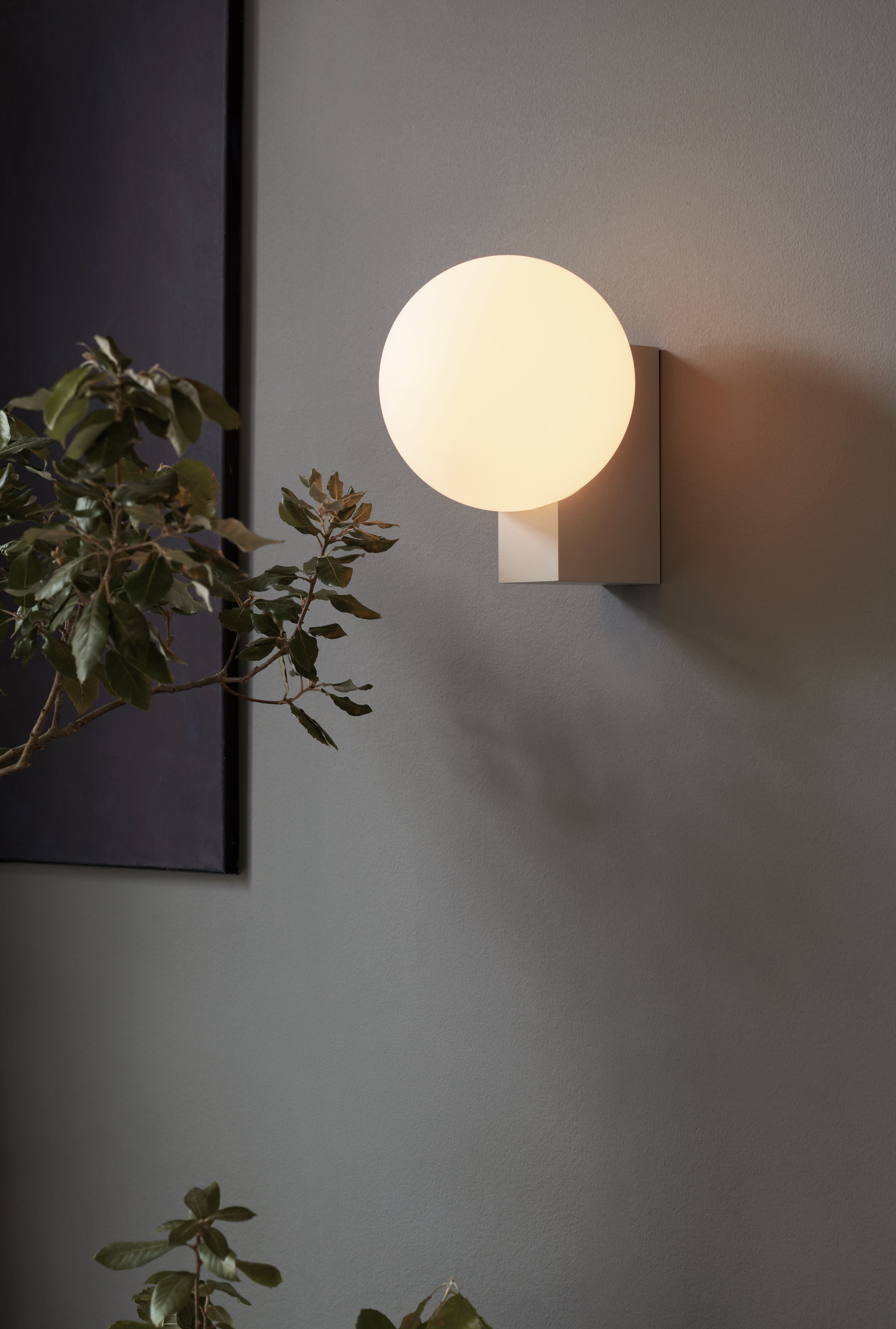 Wandlamp JOURNEY SH2 met glazen kap en grijze voet
