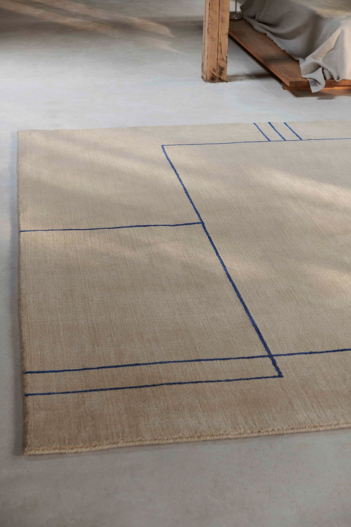 Vloerkleed CRUISE zandkleurig met blauw