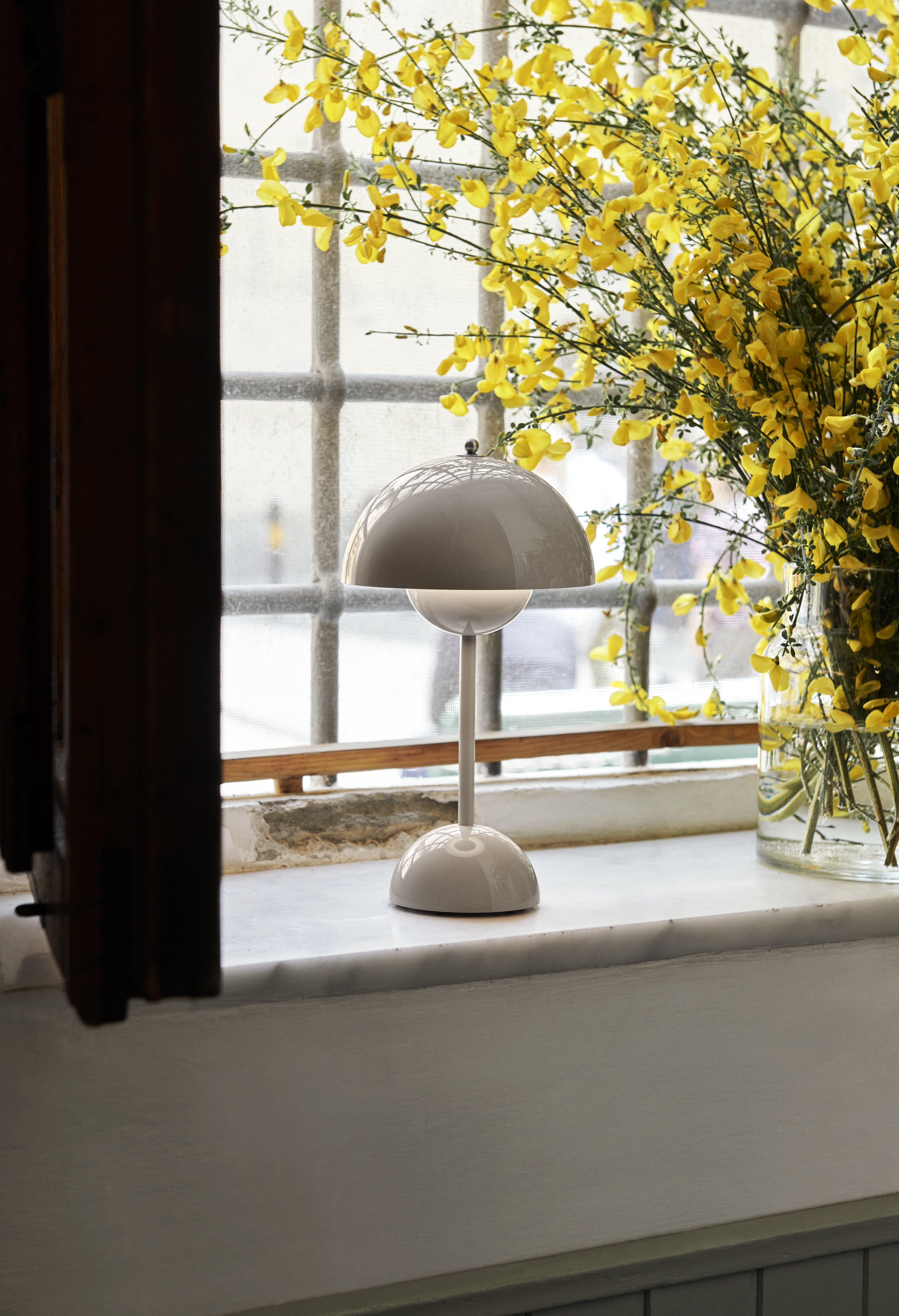 Draagbare lamp FLOWERPOT VP9 grijsbeige