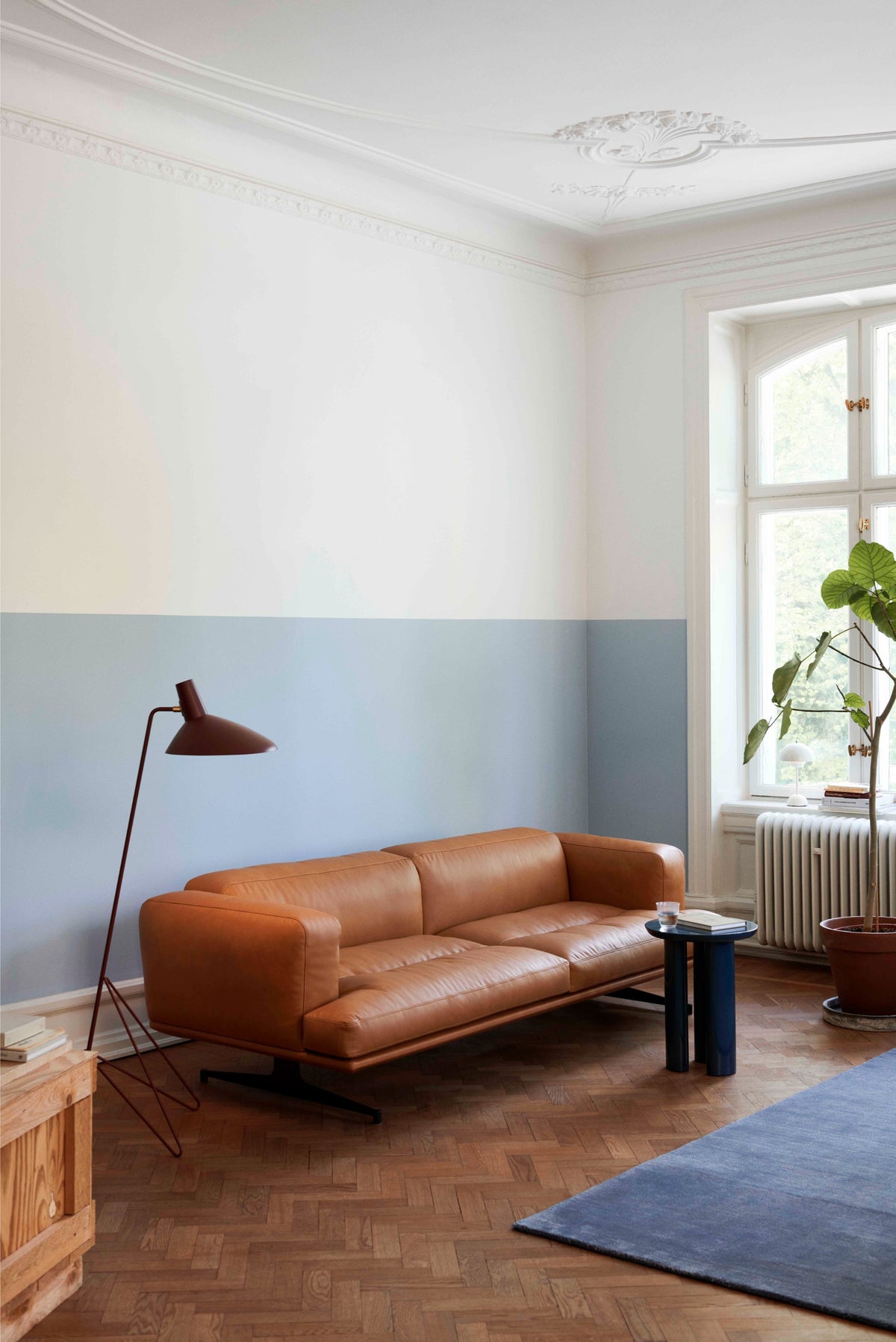 Sofa 3-zits INLAND AV23 gestoffeerd met een zwarte basis