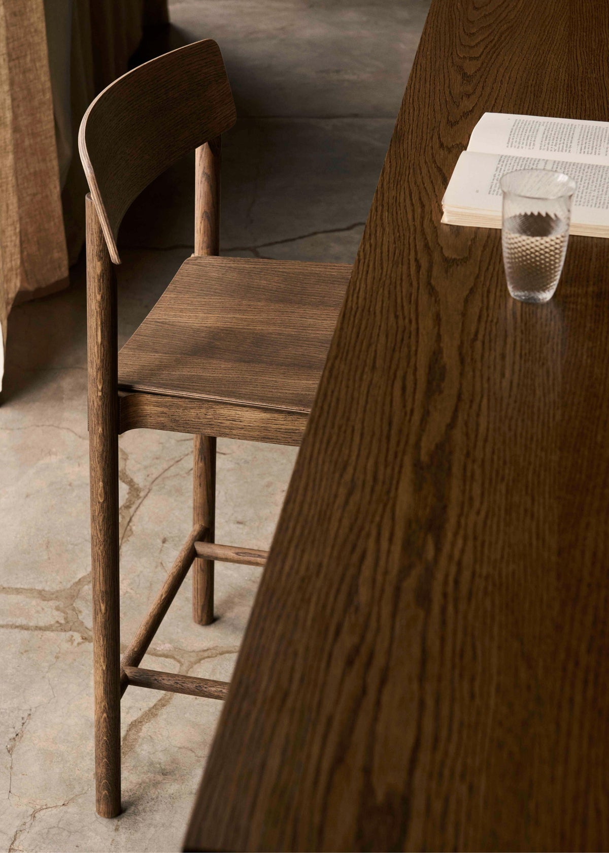 Hocker BETTY gelakt eiken