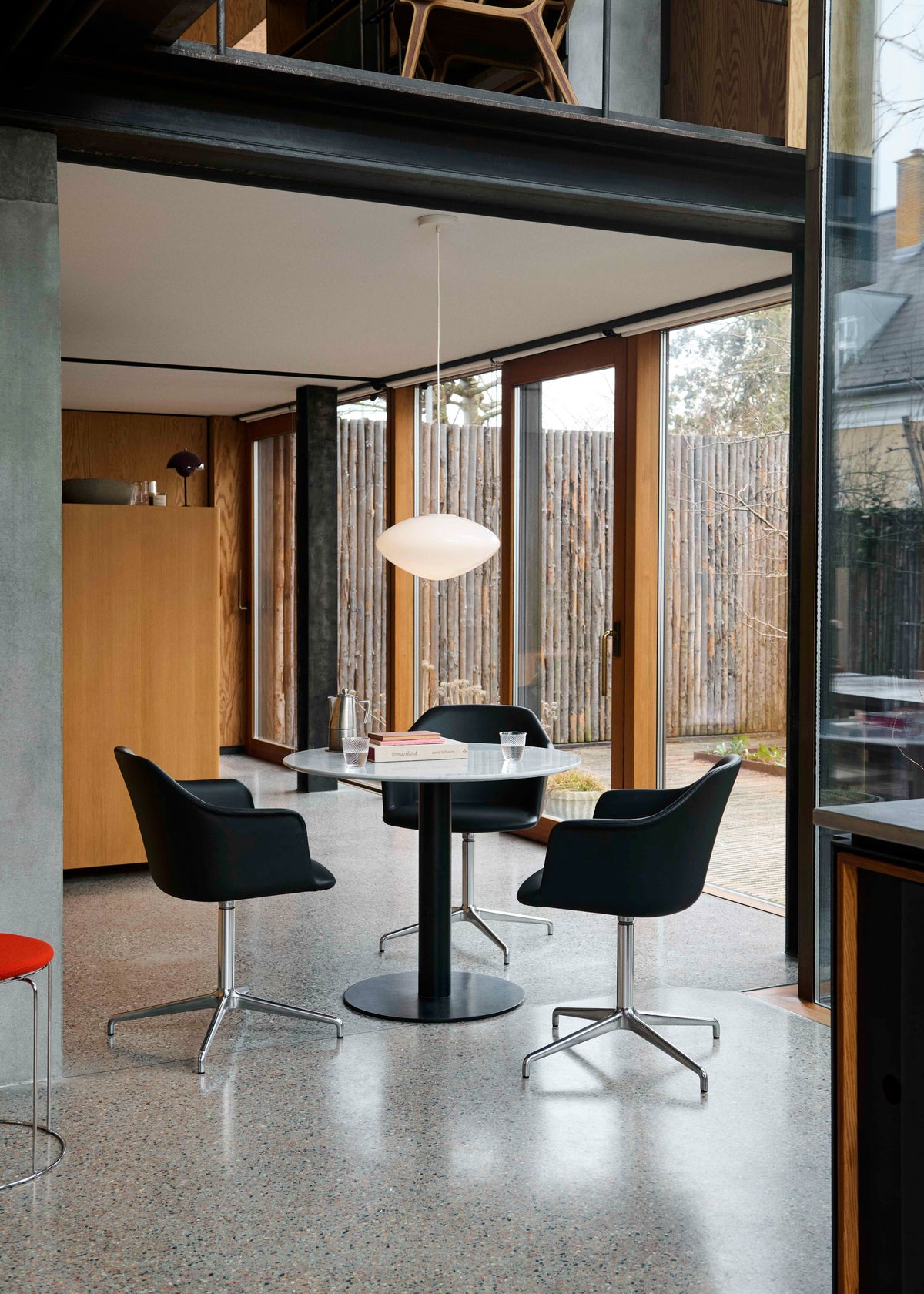Bureau stoel RELY HW38 rood met een zwarte aluminium basis